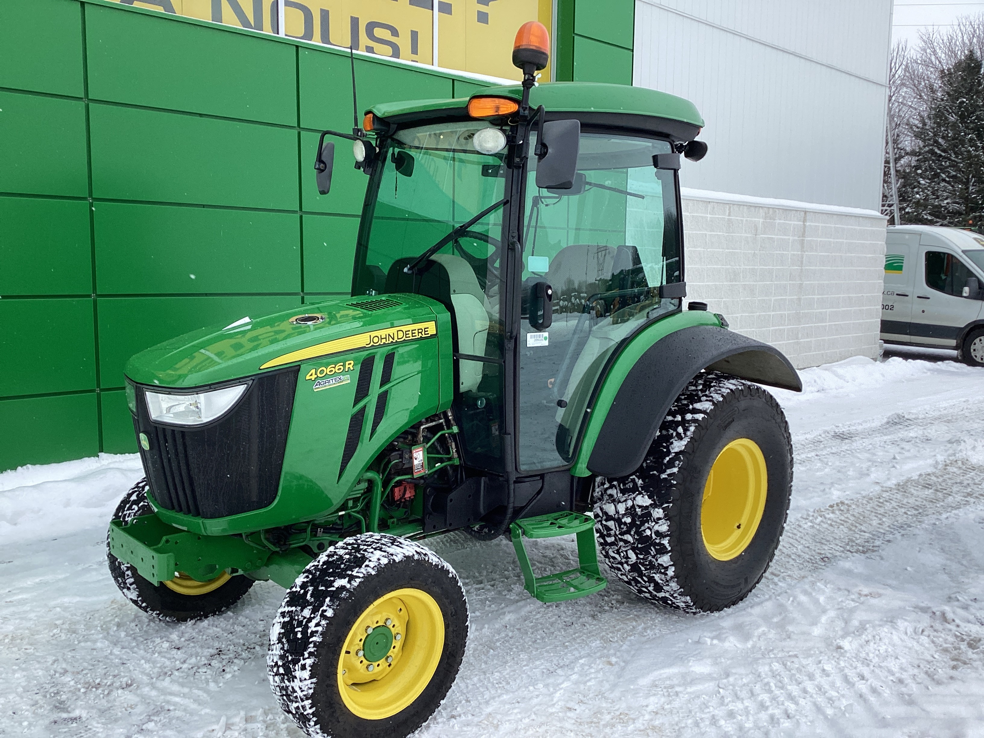 John Deere 4066R TURF