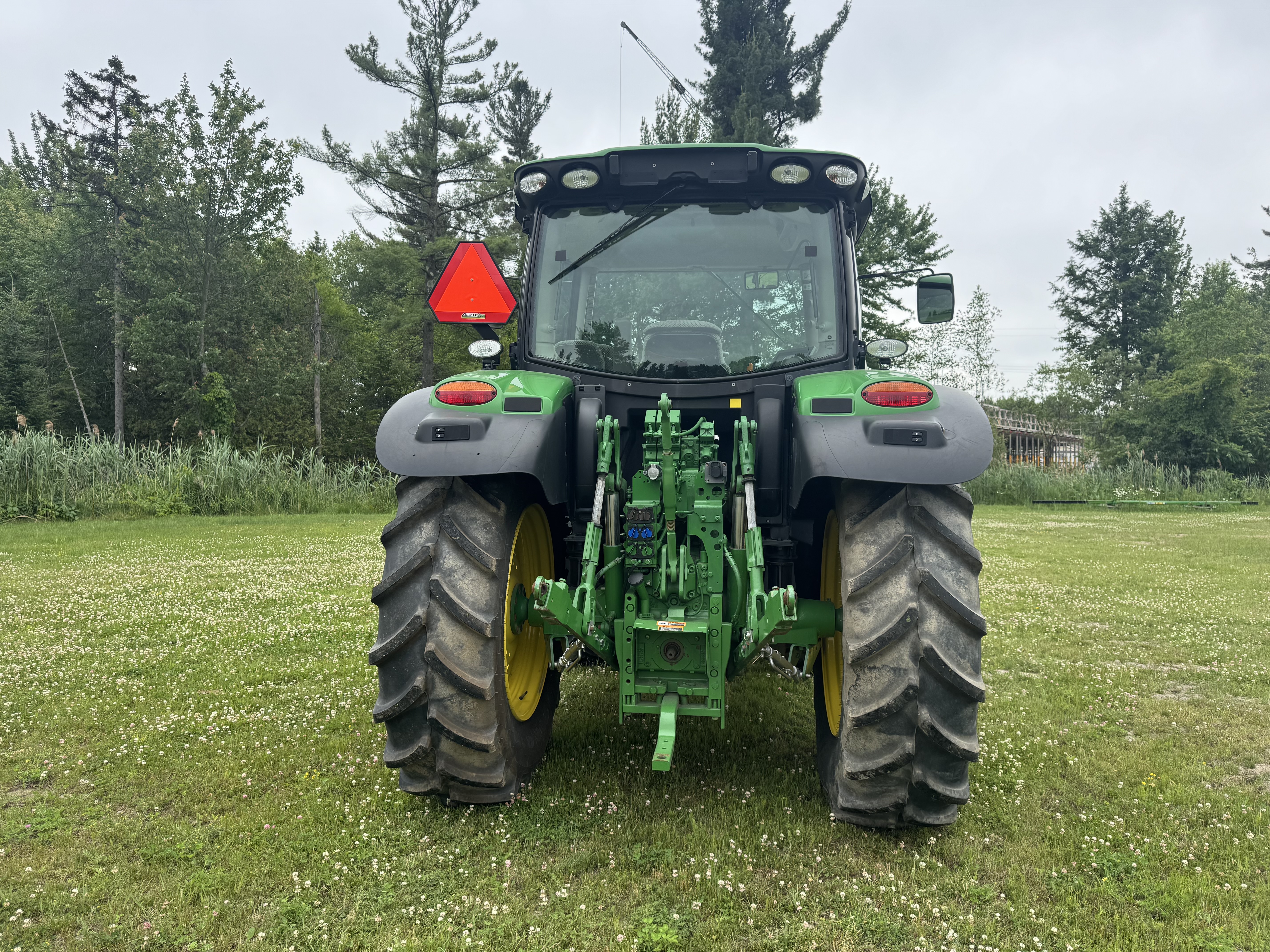 John Deere 6110R 