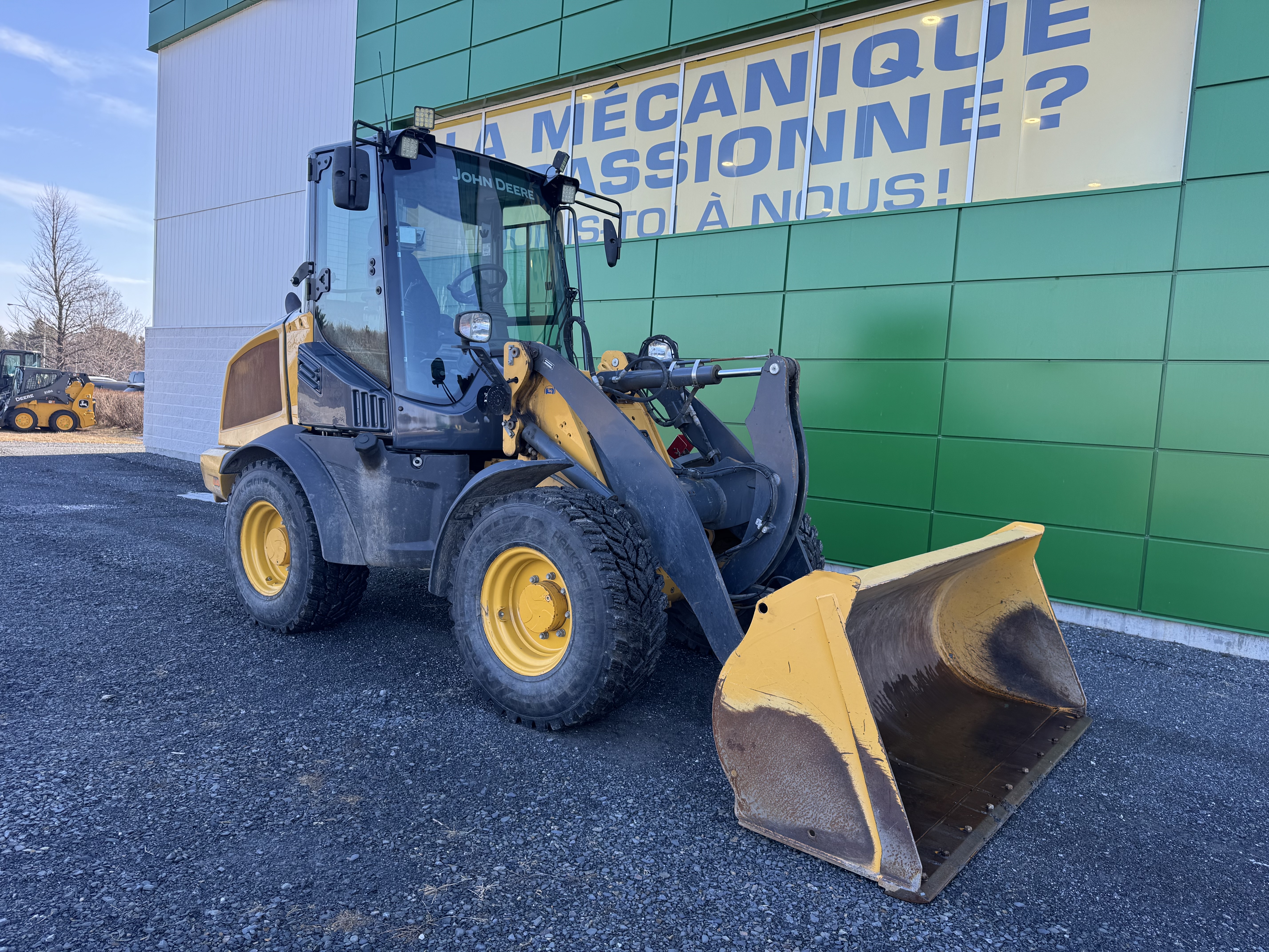 John Deere 244L