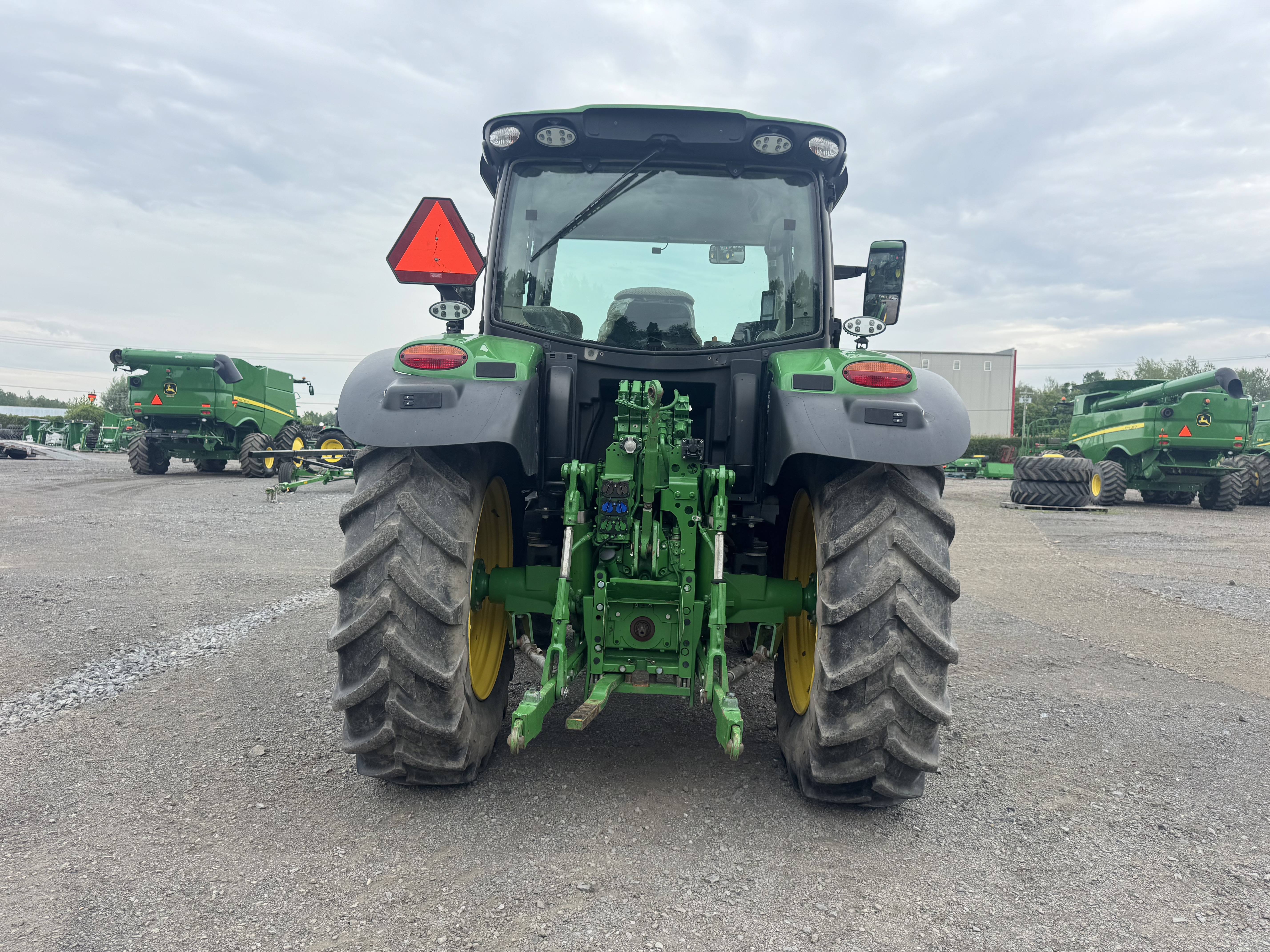 John Deere 6R 110