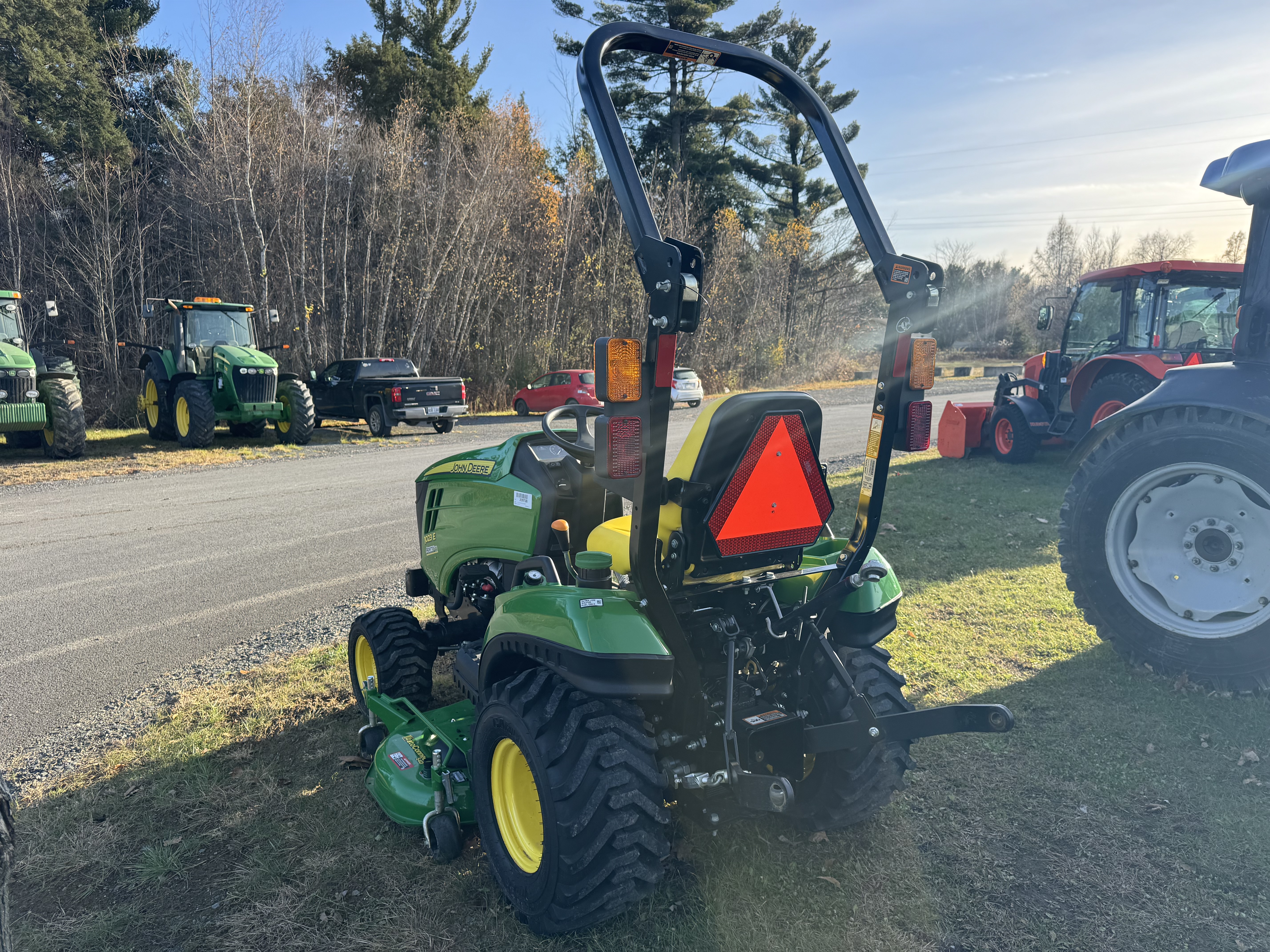 John Deere 1023E