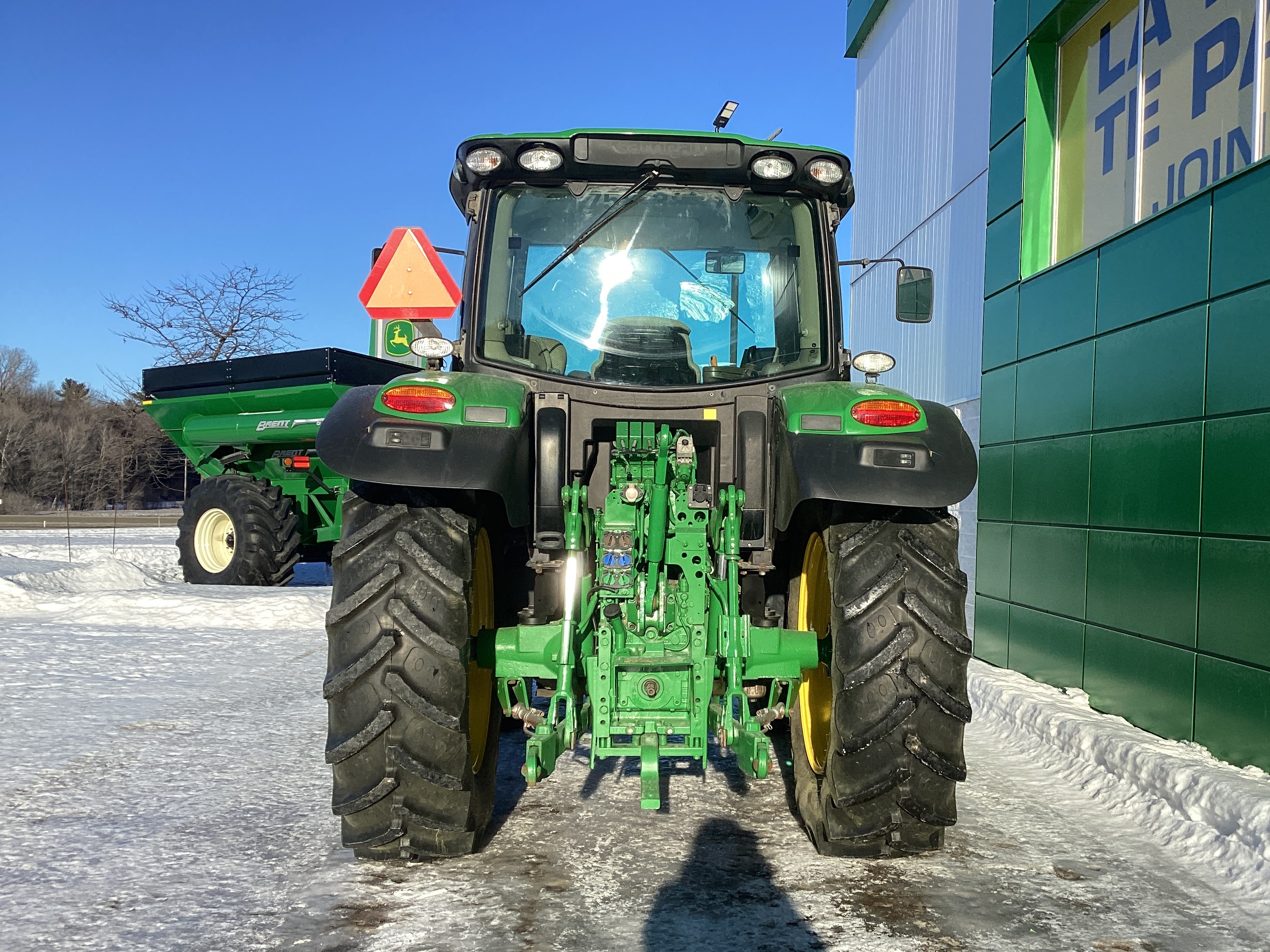 John Deere 6110R 