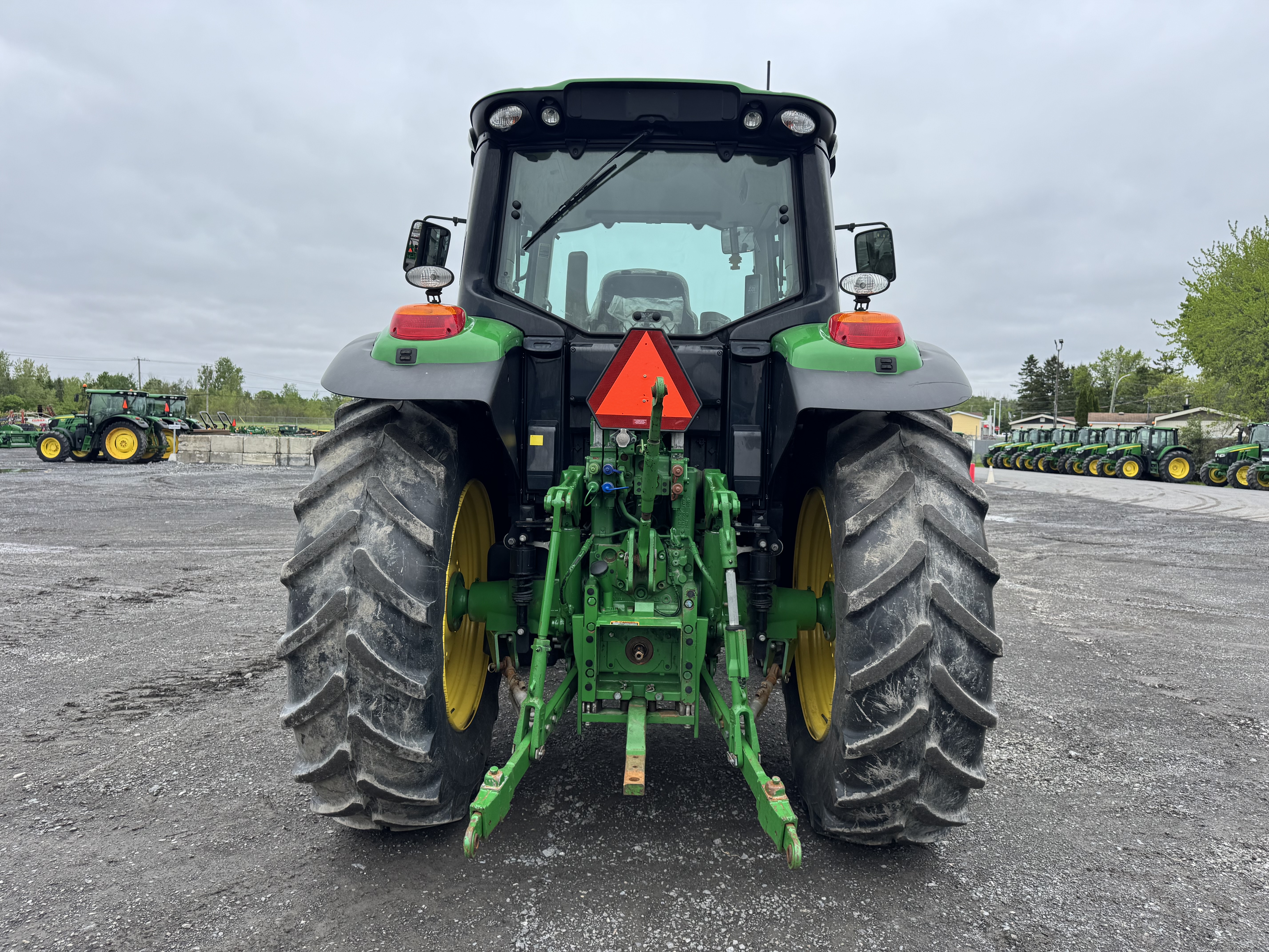 John Deere 6110M