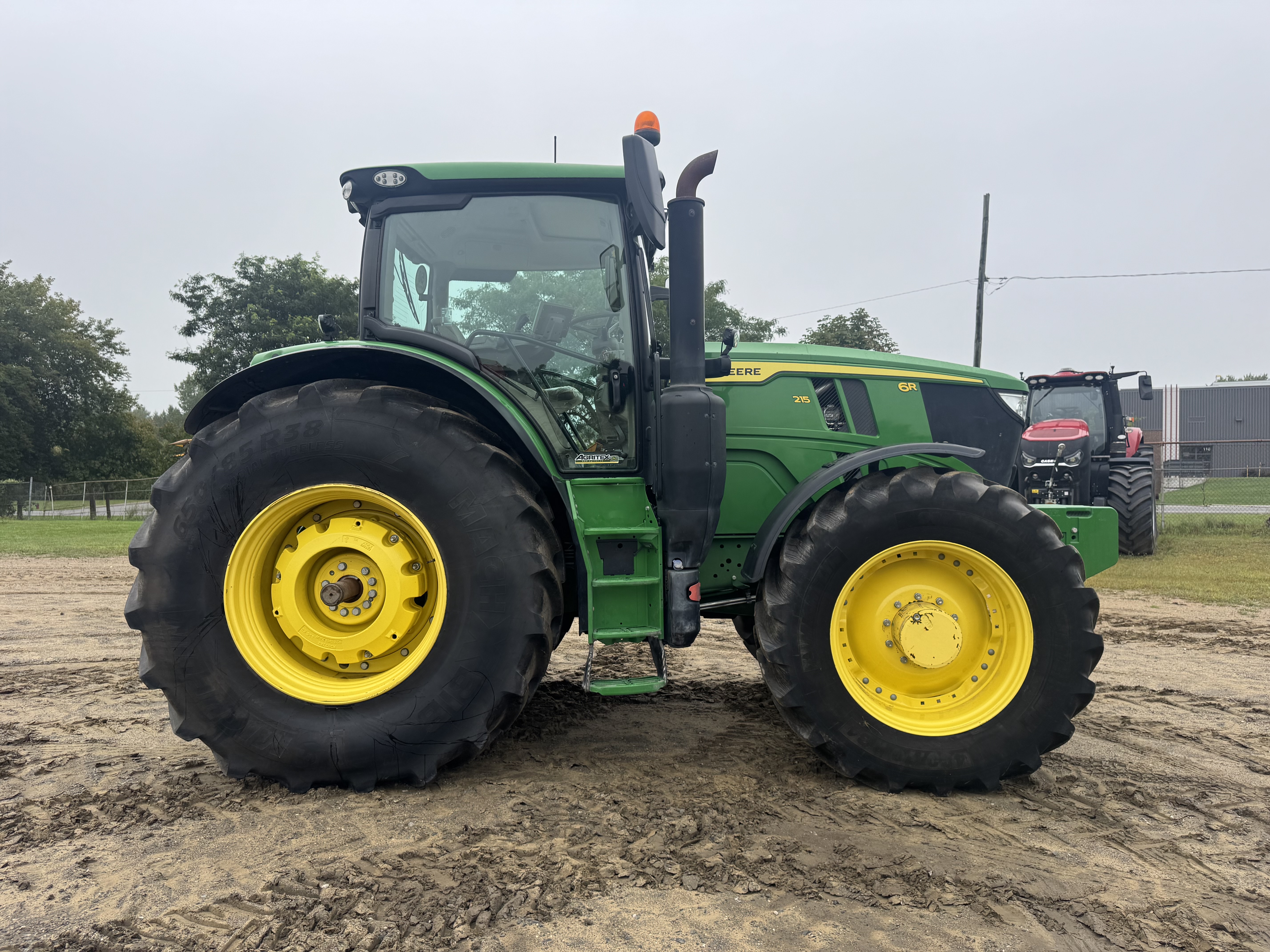 John Deere 6R 215