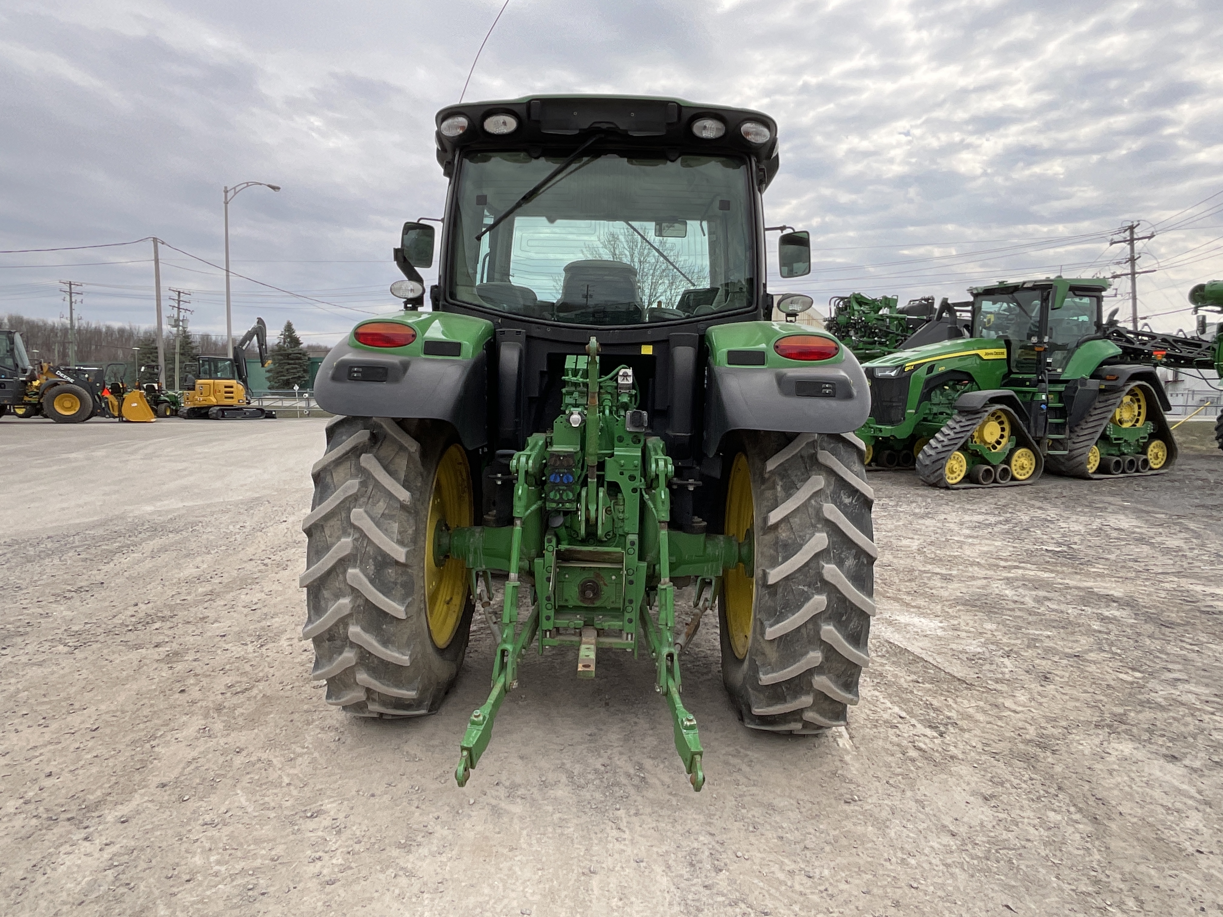 John Deere 6110R 