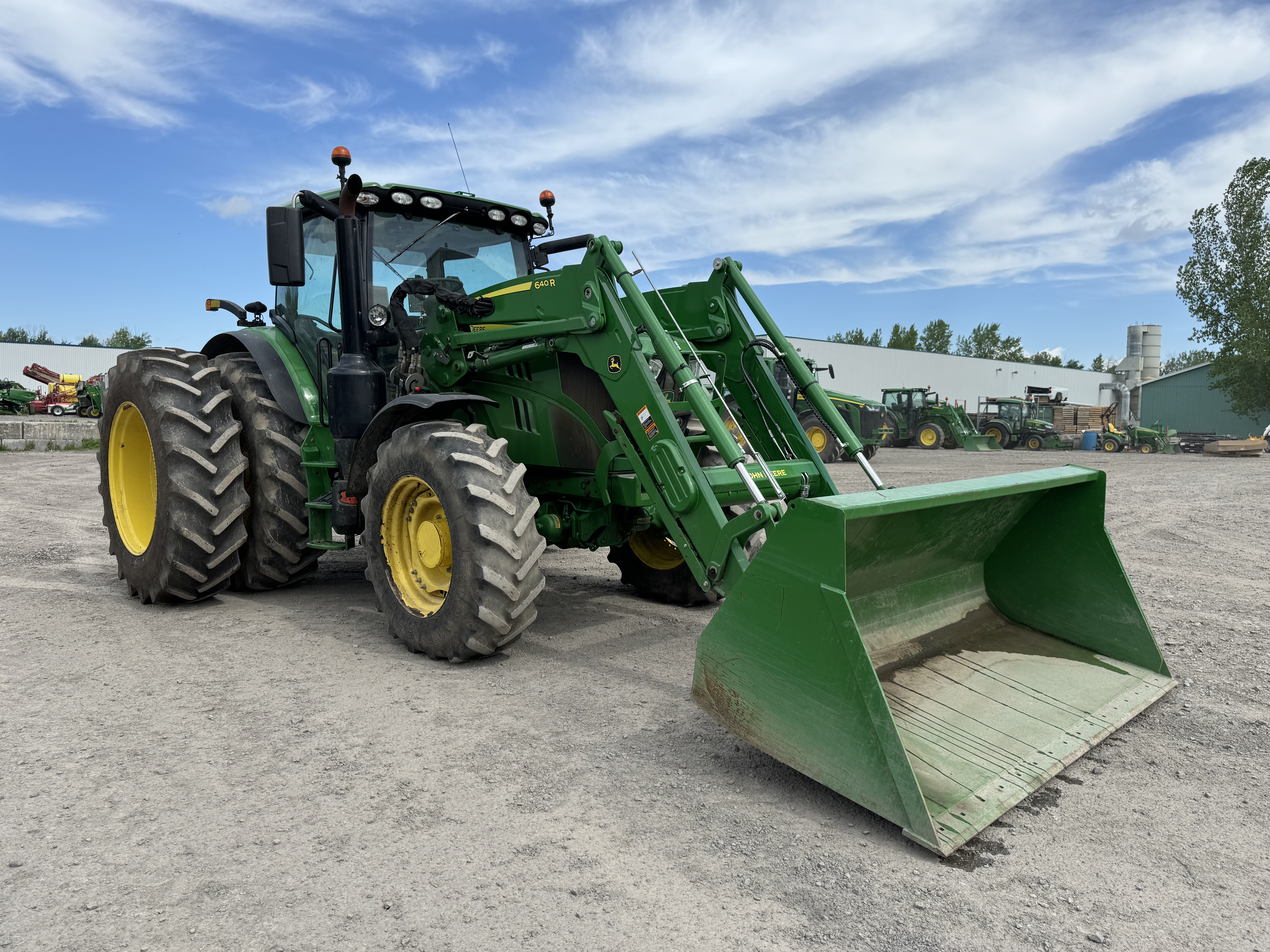 John Deere 6155R 