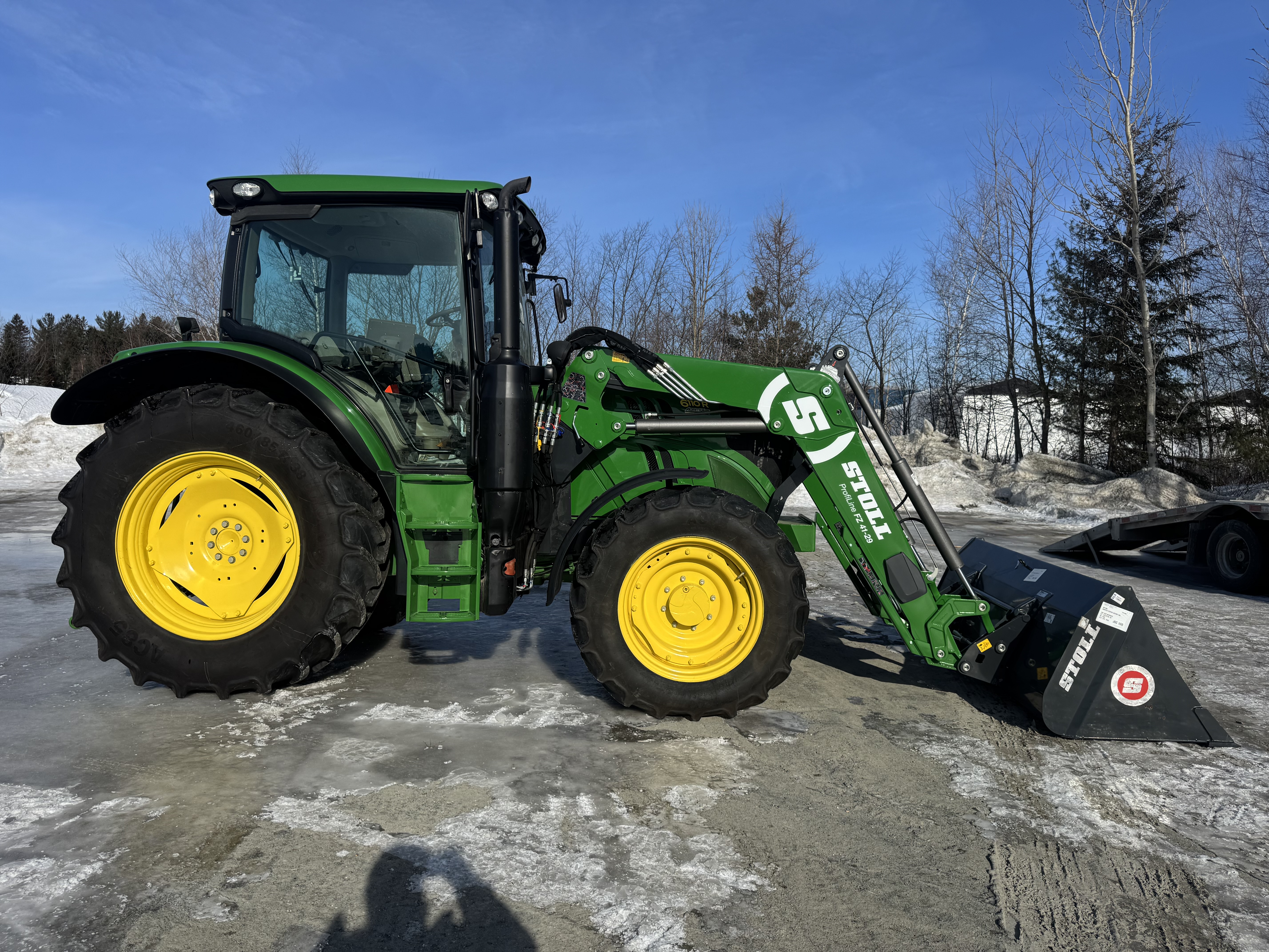 John Deere 6110R 