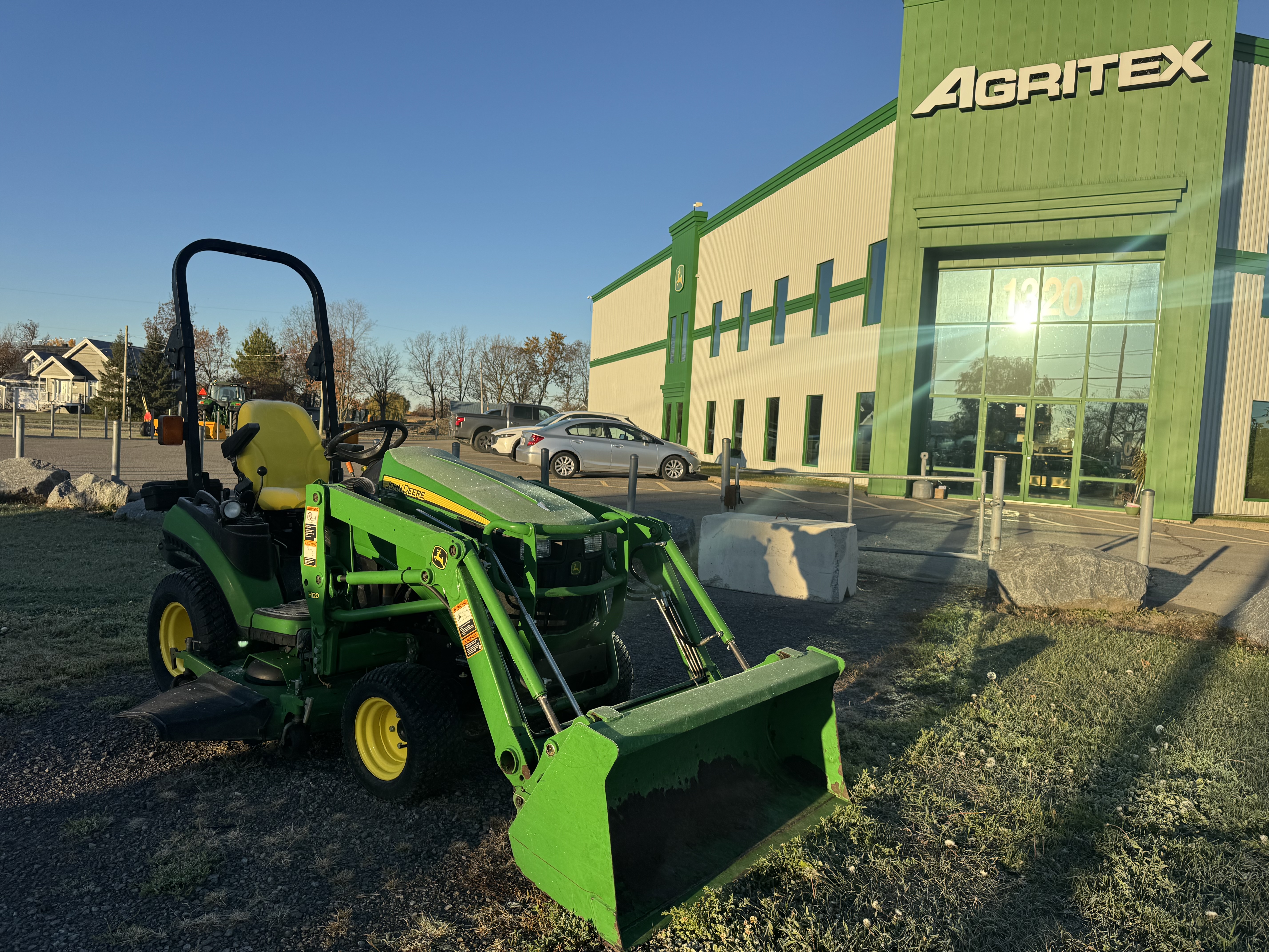 John Deere 1026R