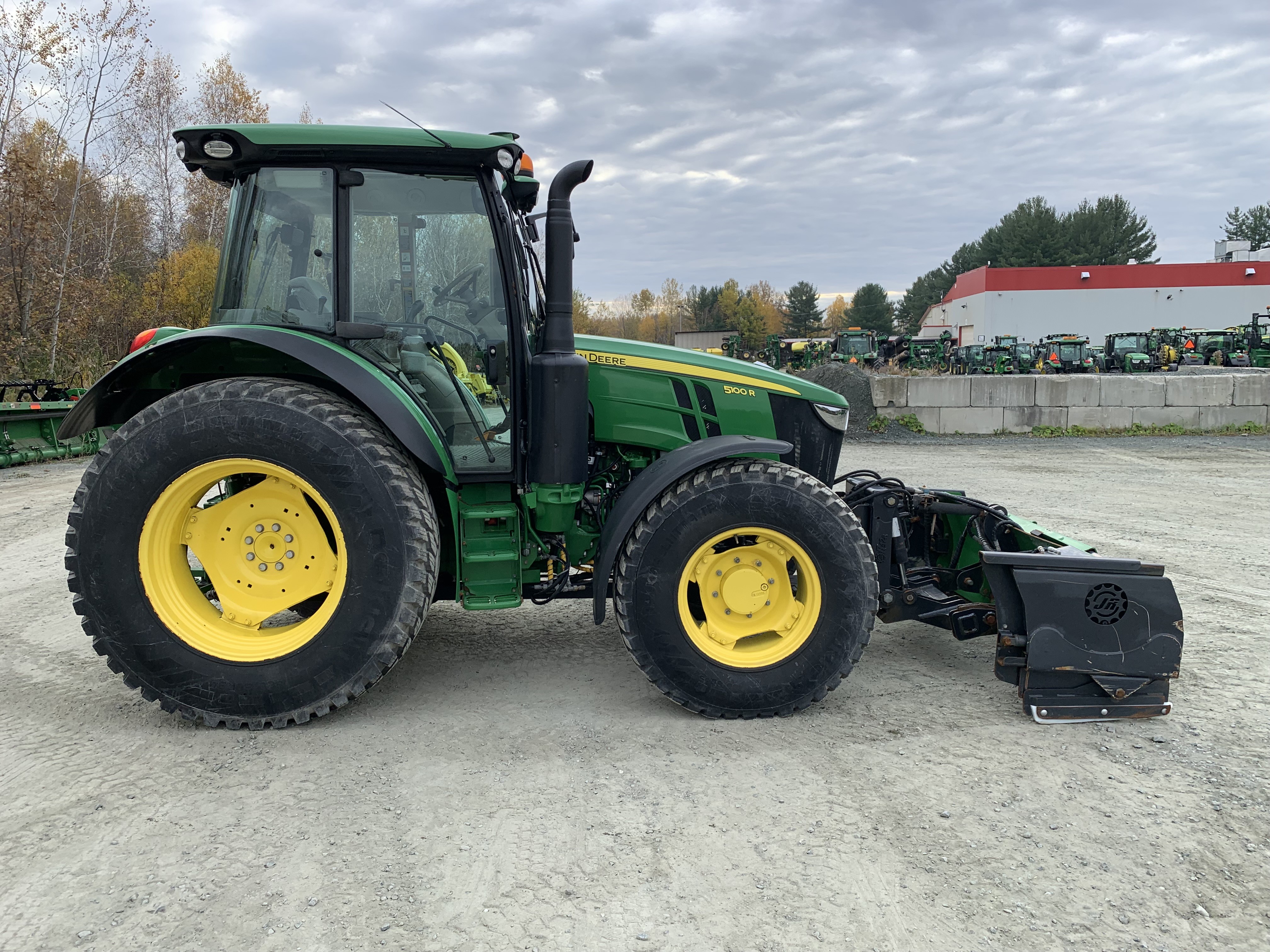John Deere 5100R NOKIAN JRTX-XP
