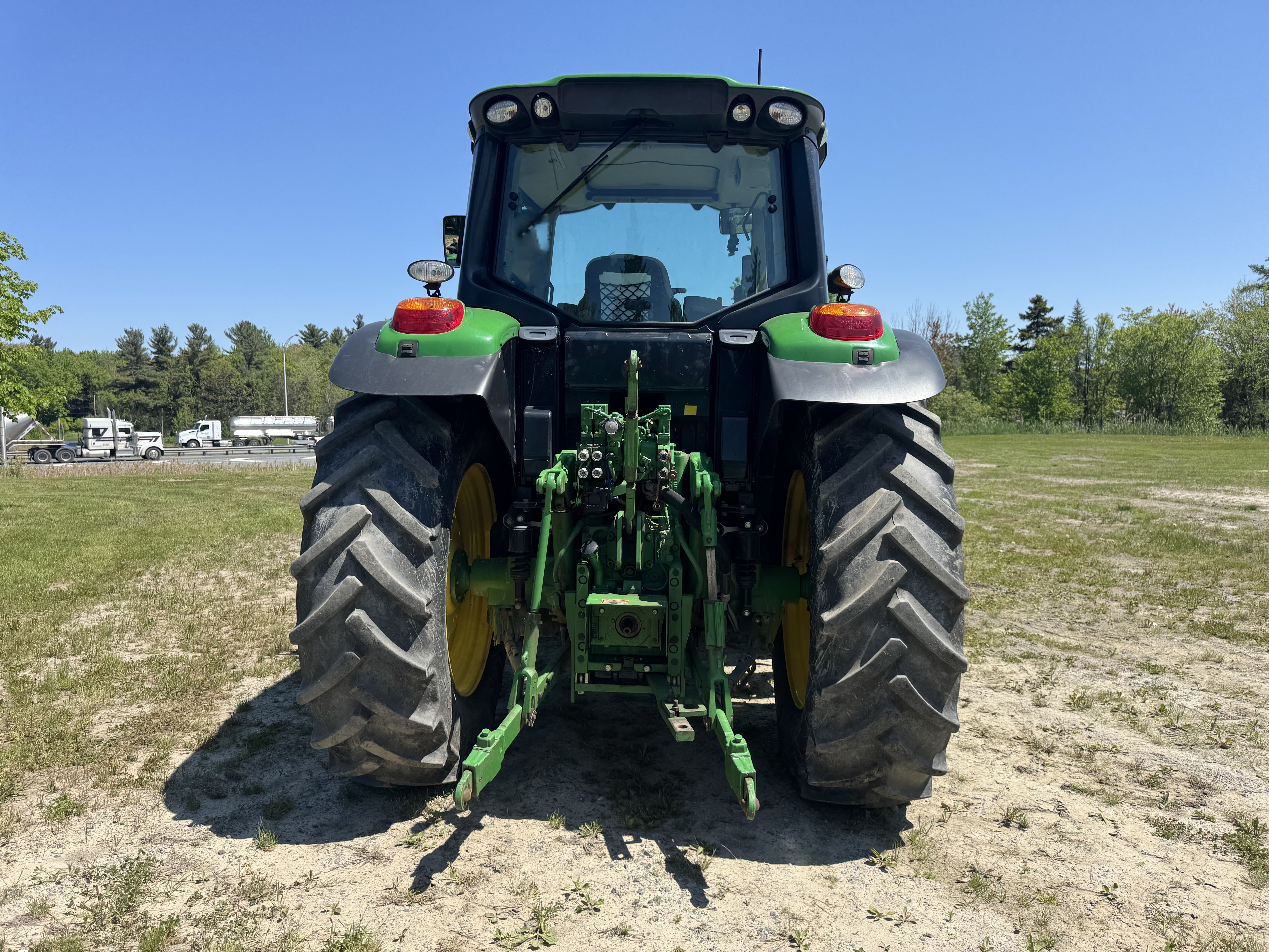 John Deere 6110M 