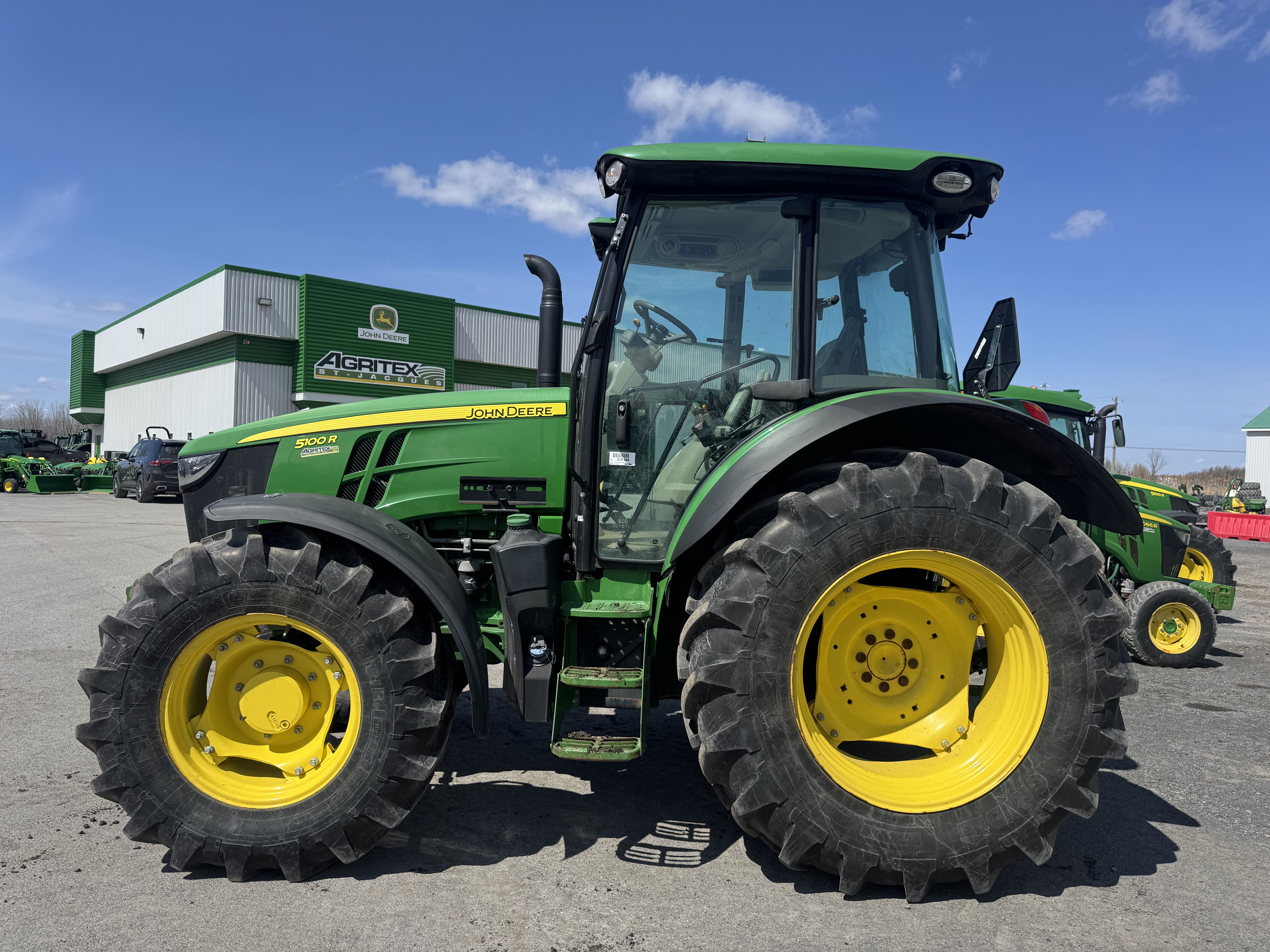 John Deere 5100R