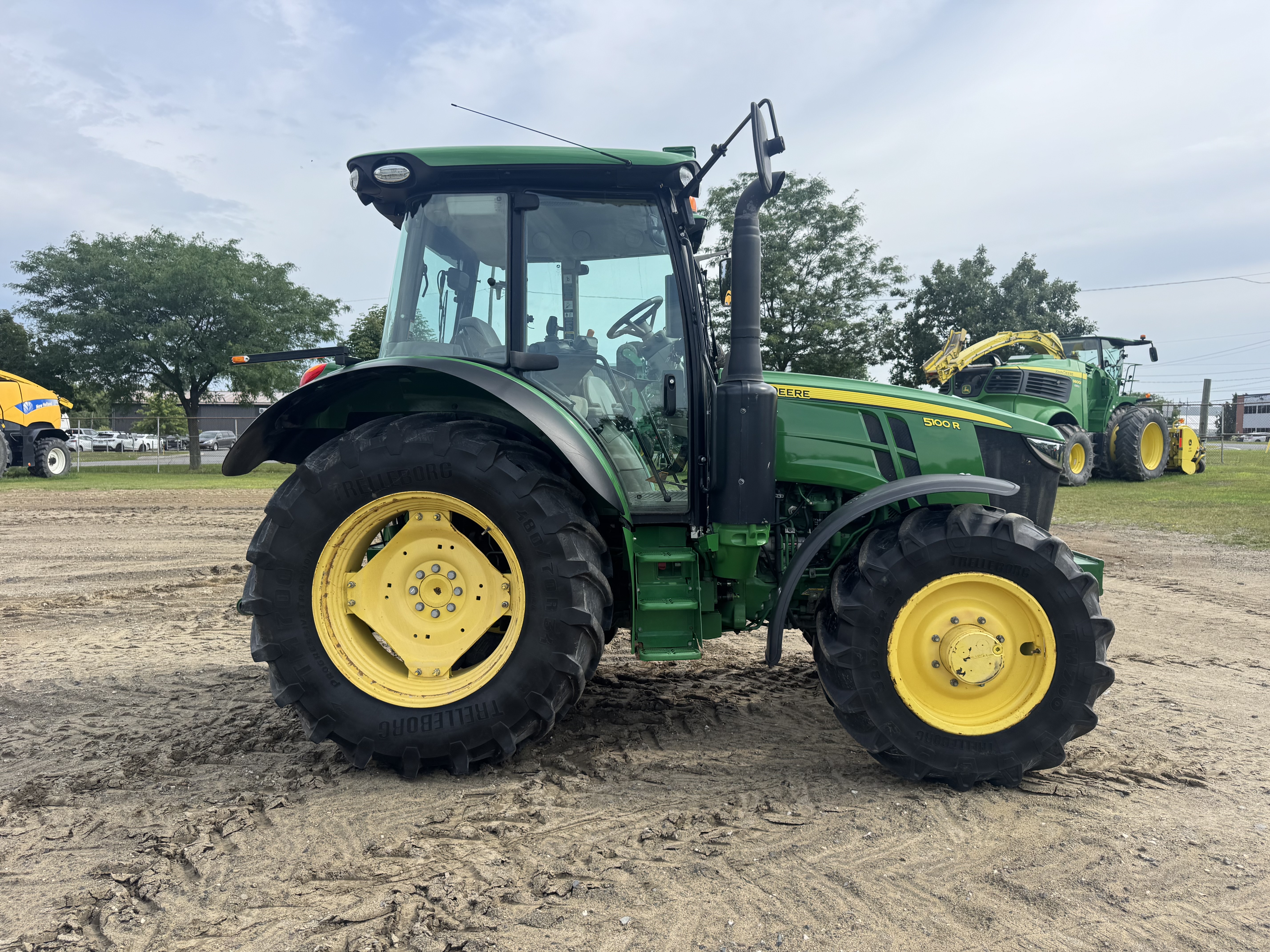 John Deere 5100R
