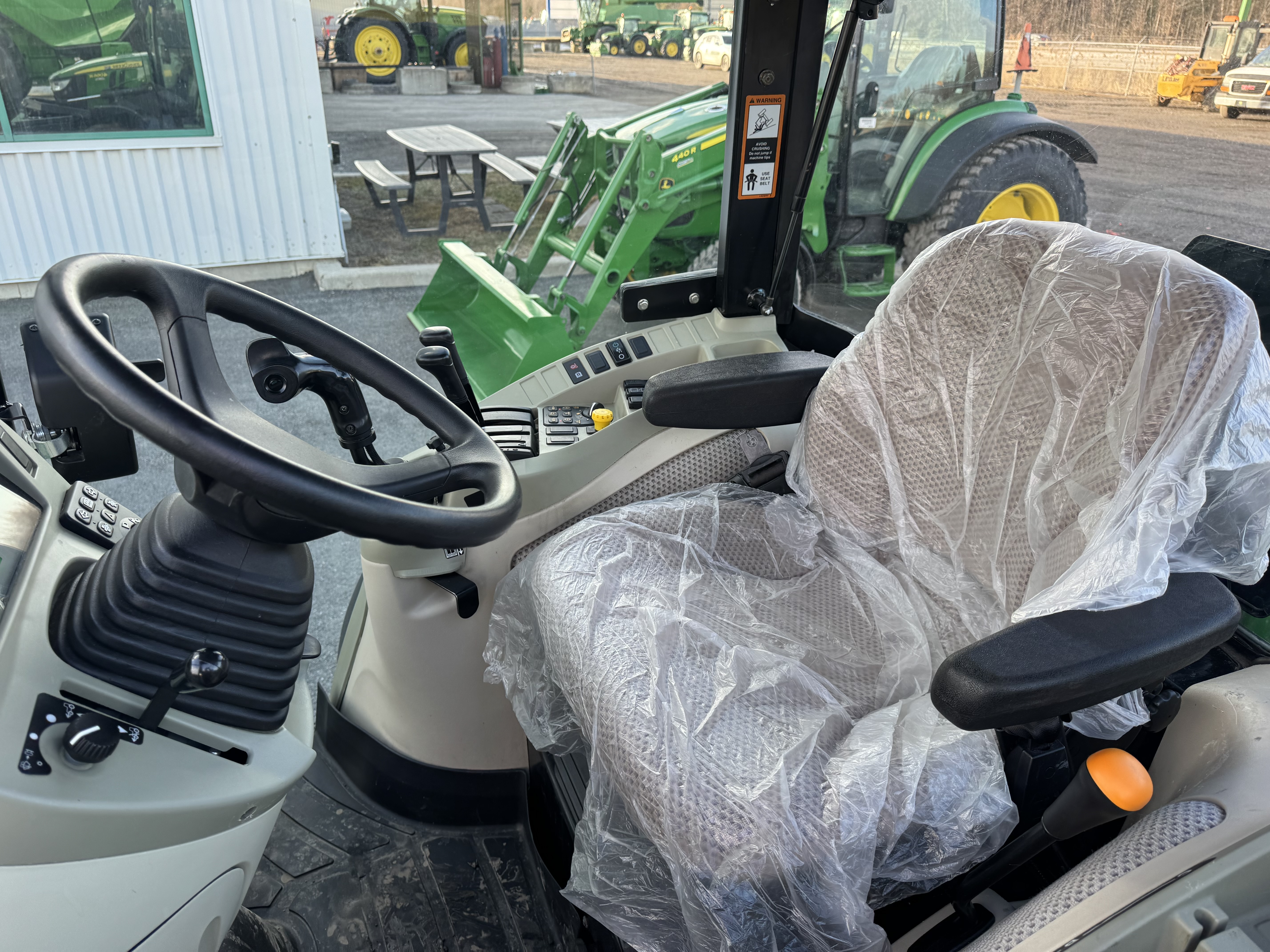 John Deere 4066R GRATTE TURF    