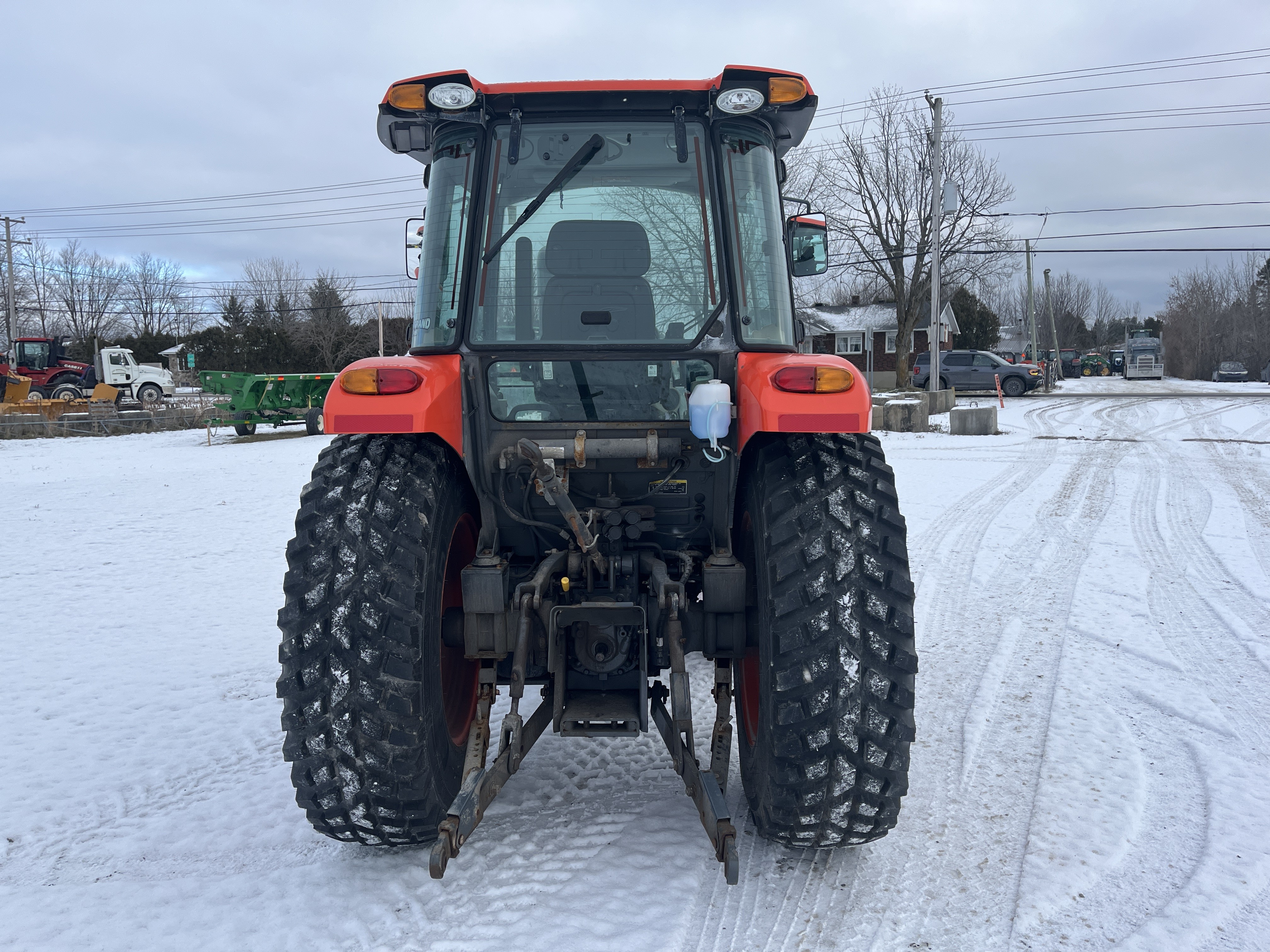 Kubota M7060 NOKIAN GRATTE