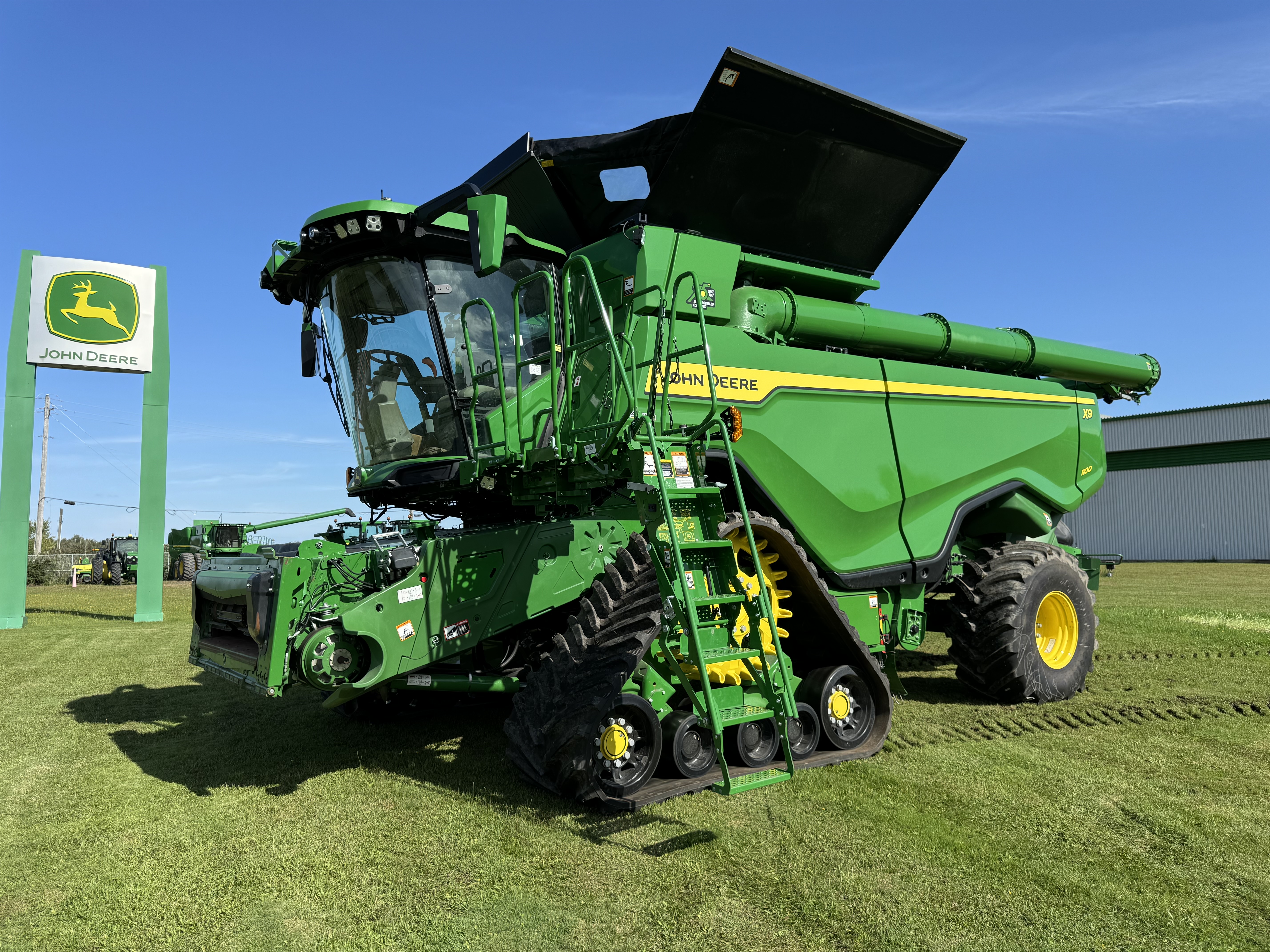 John Deere X9 1100 TRACK