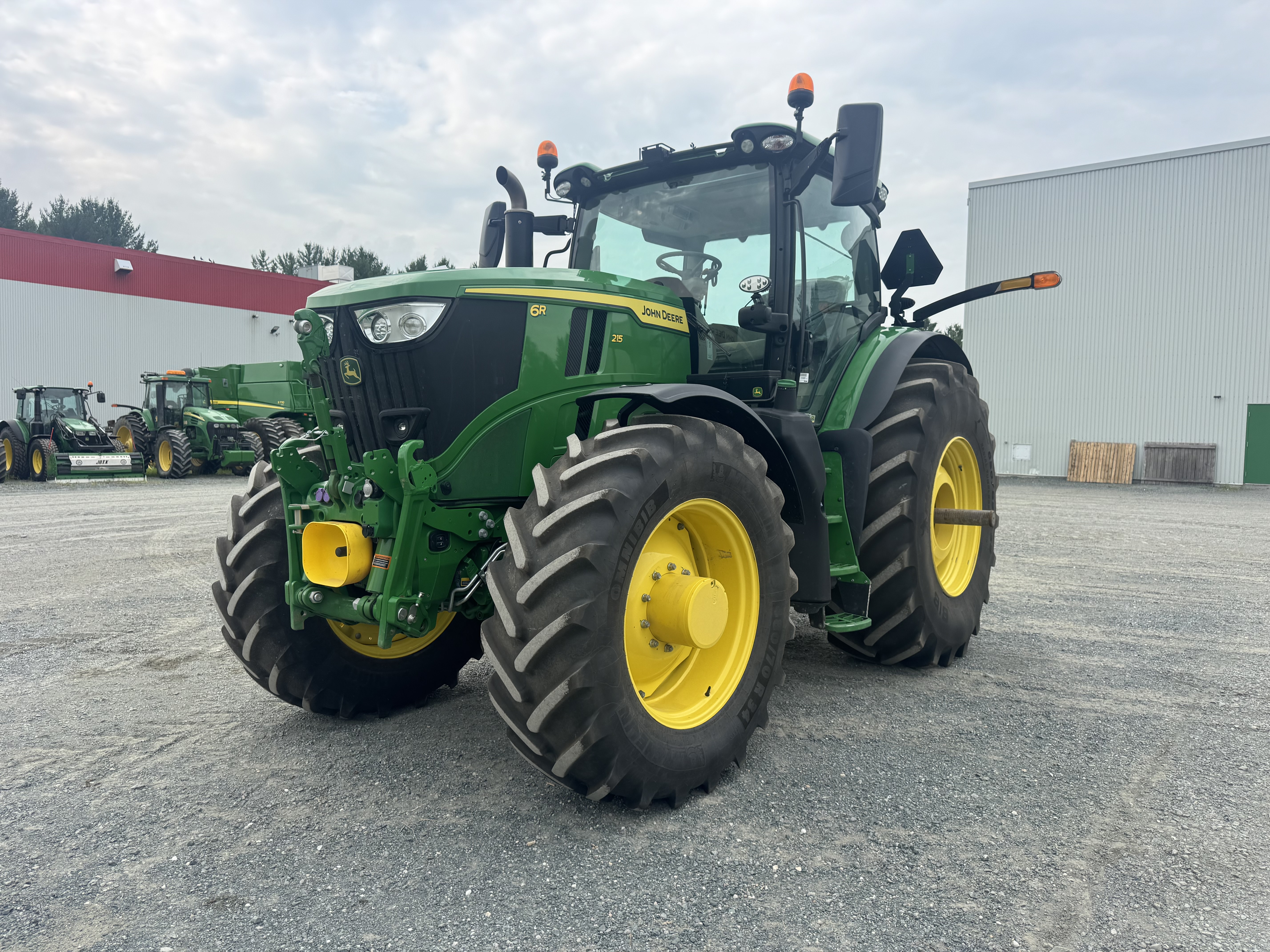 John Deere 6R 215 FRT HITCH PTO   
