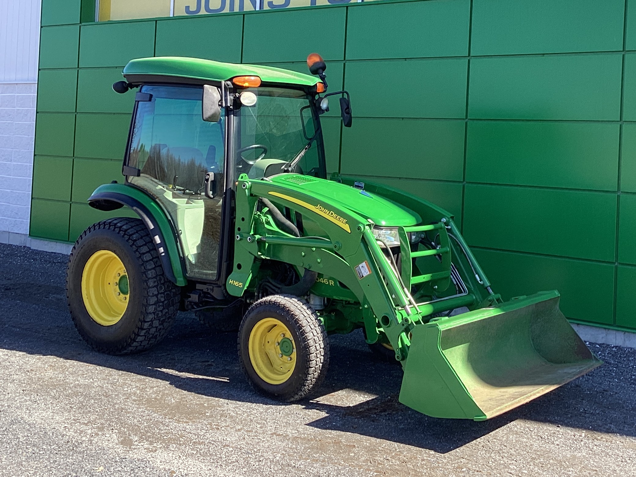 John Deere 3046R LDR