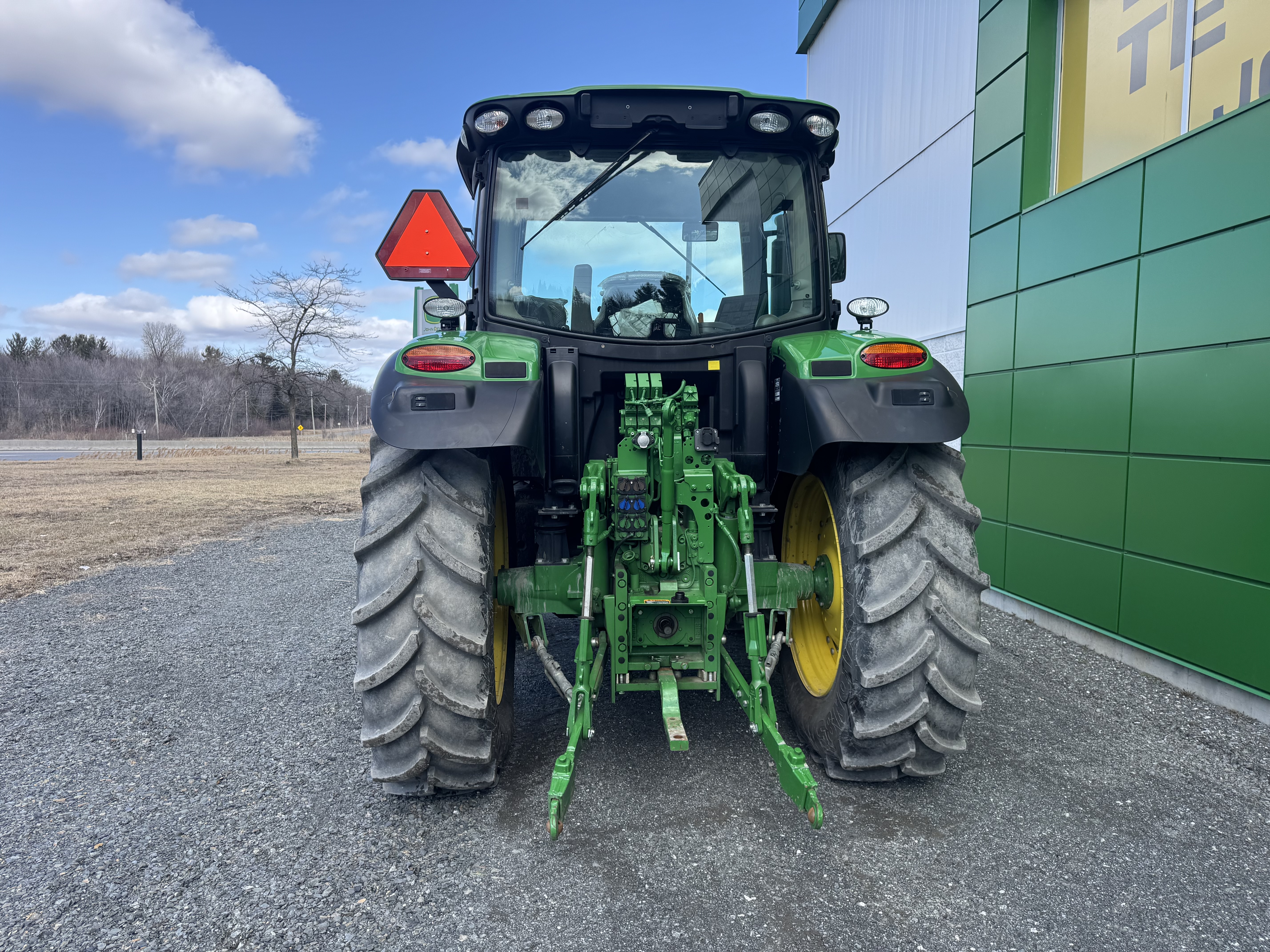 John Deere 6110R 