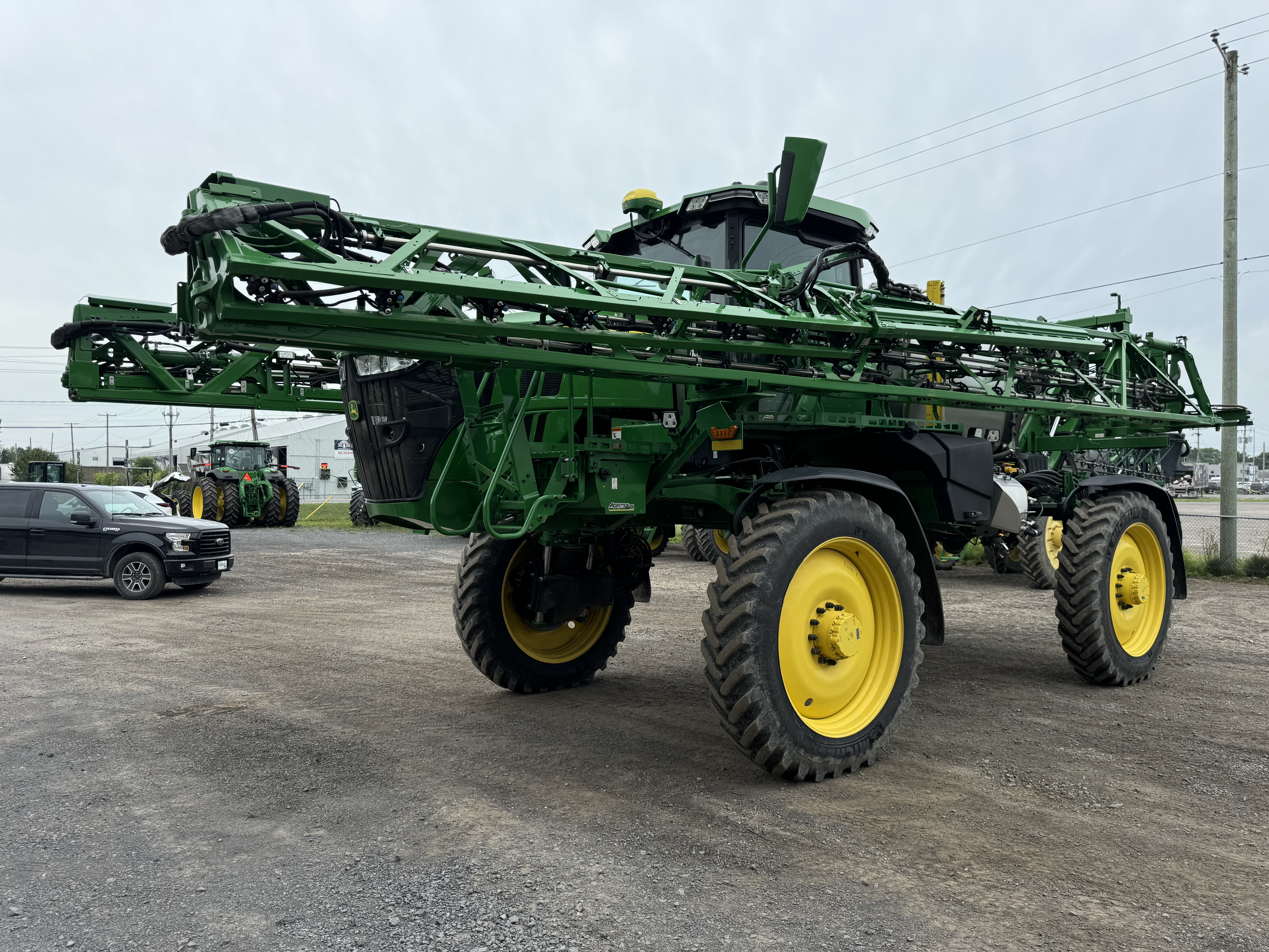 John Deere 410R SEE & SPRAY