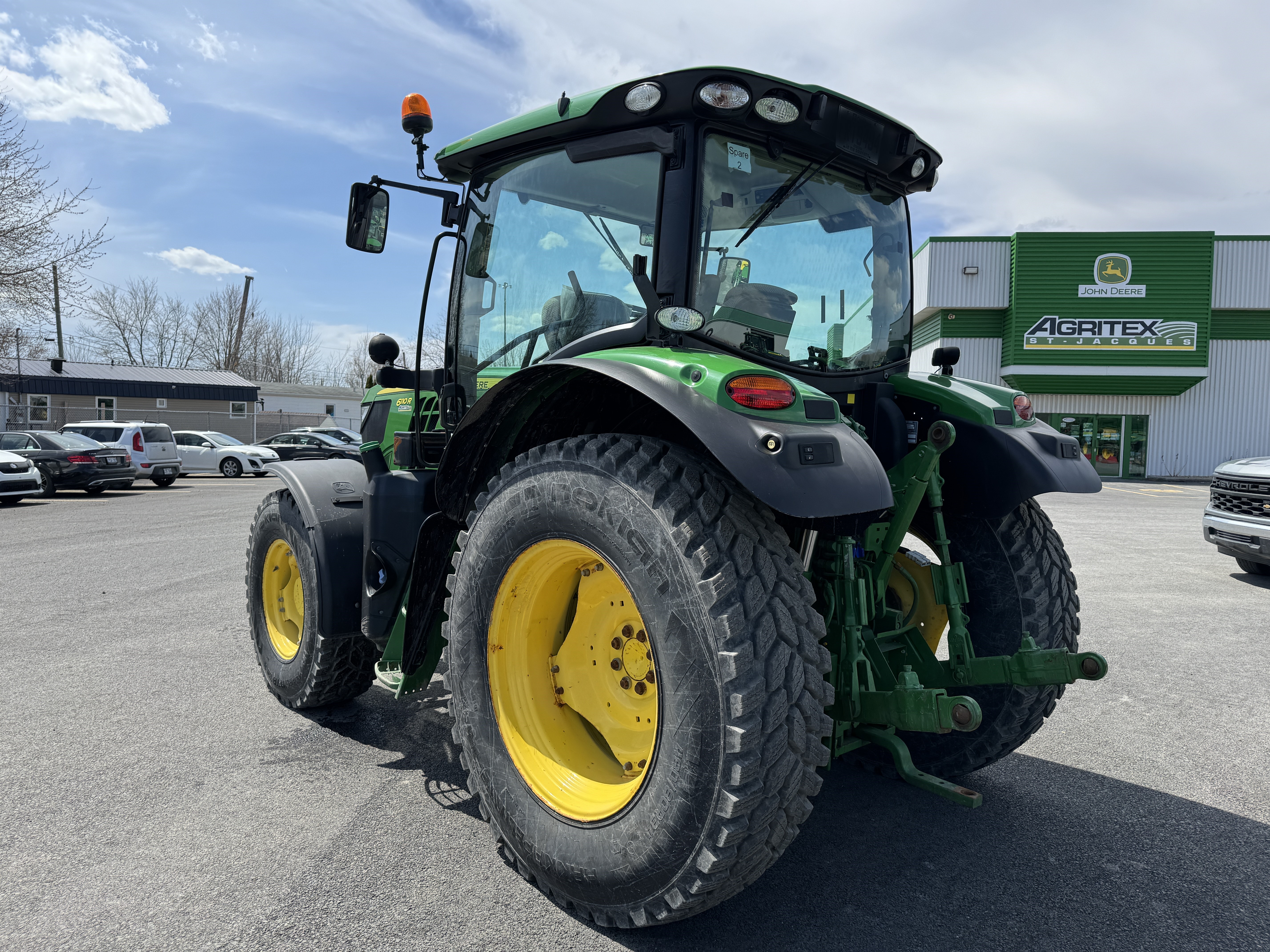 John Deere 6110R NOKIAN