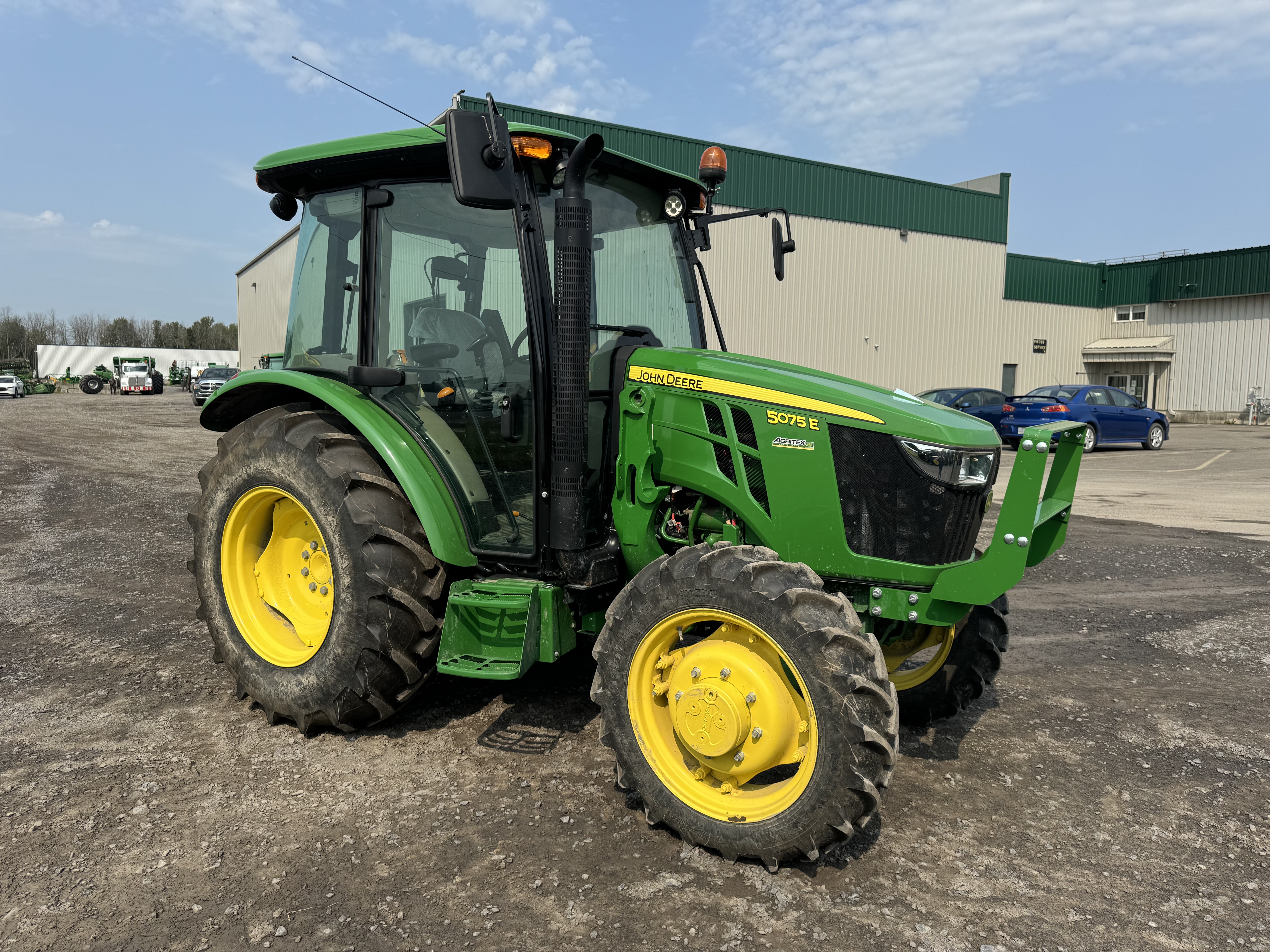 John Deere 5075E