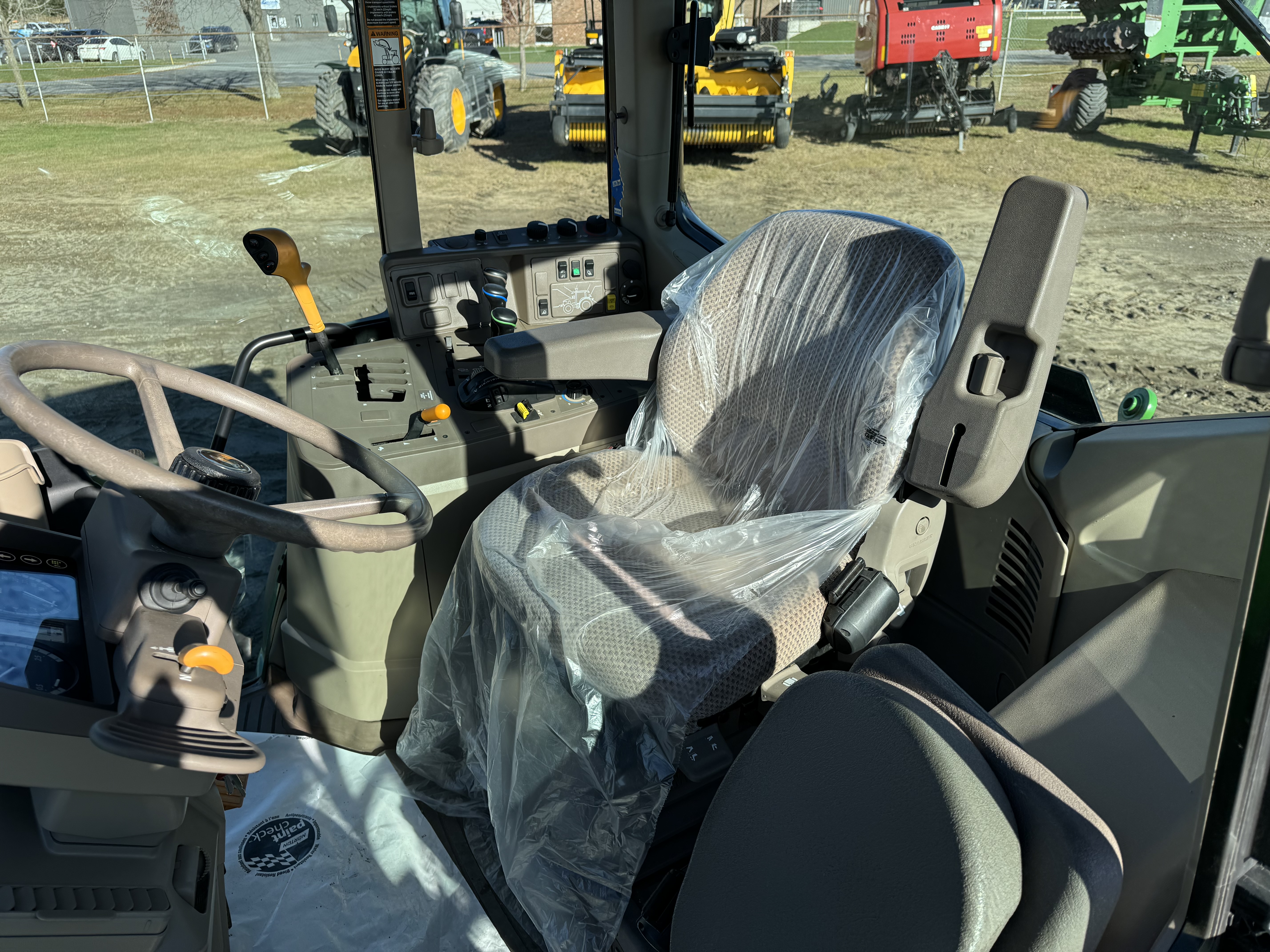 John Deere 6120M
