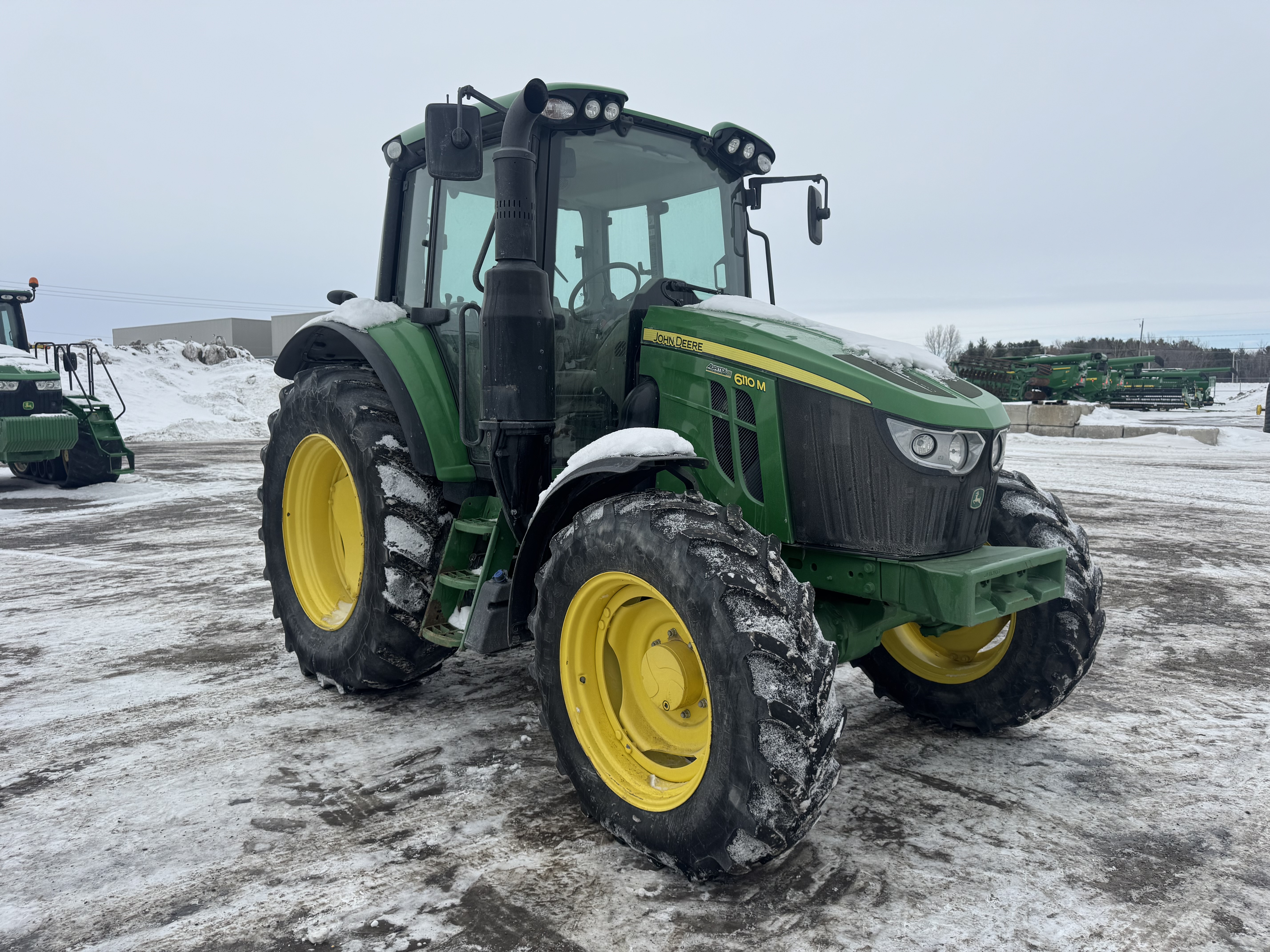 John Deere 6110M 