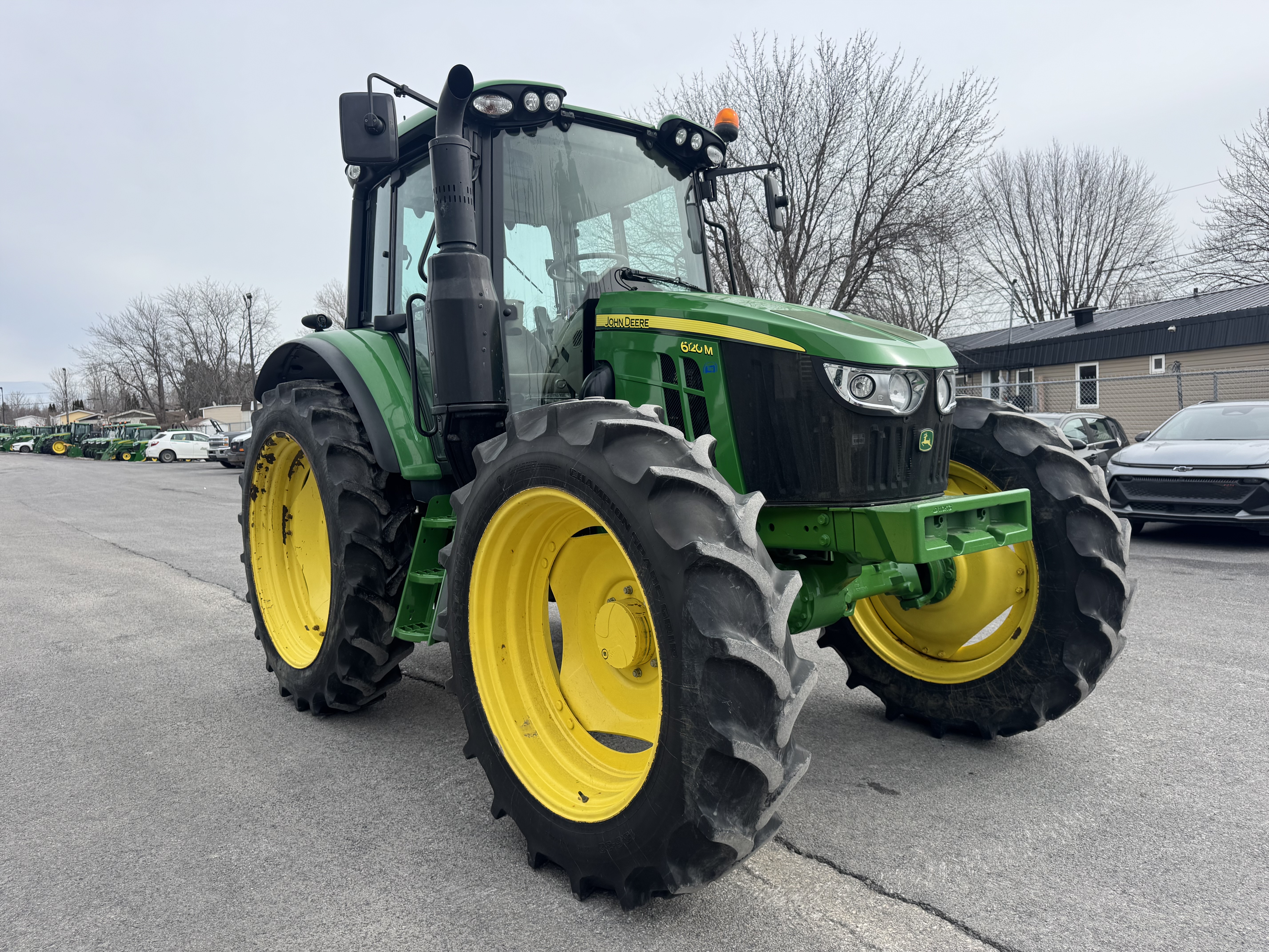 John Deere 6120M