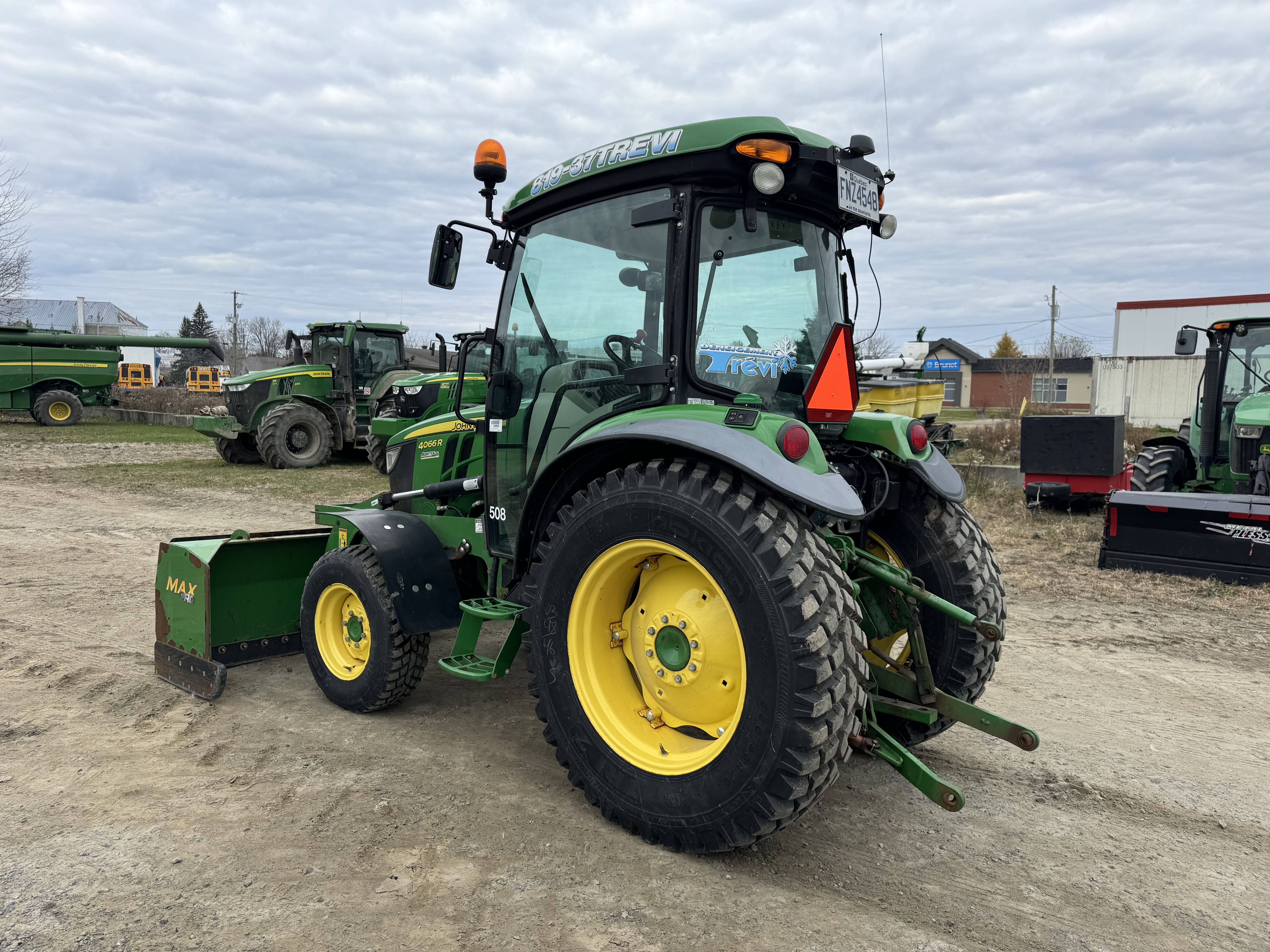 John Deere 4066R GRATTE NOKIAN  