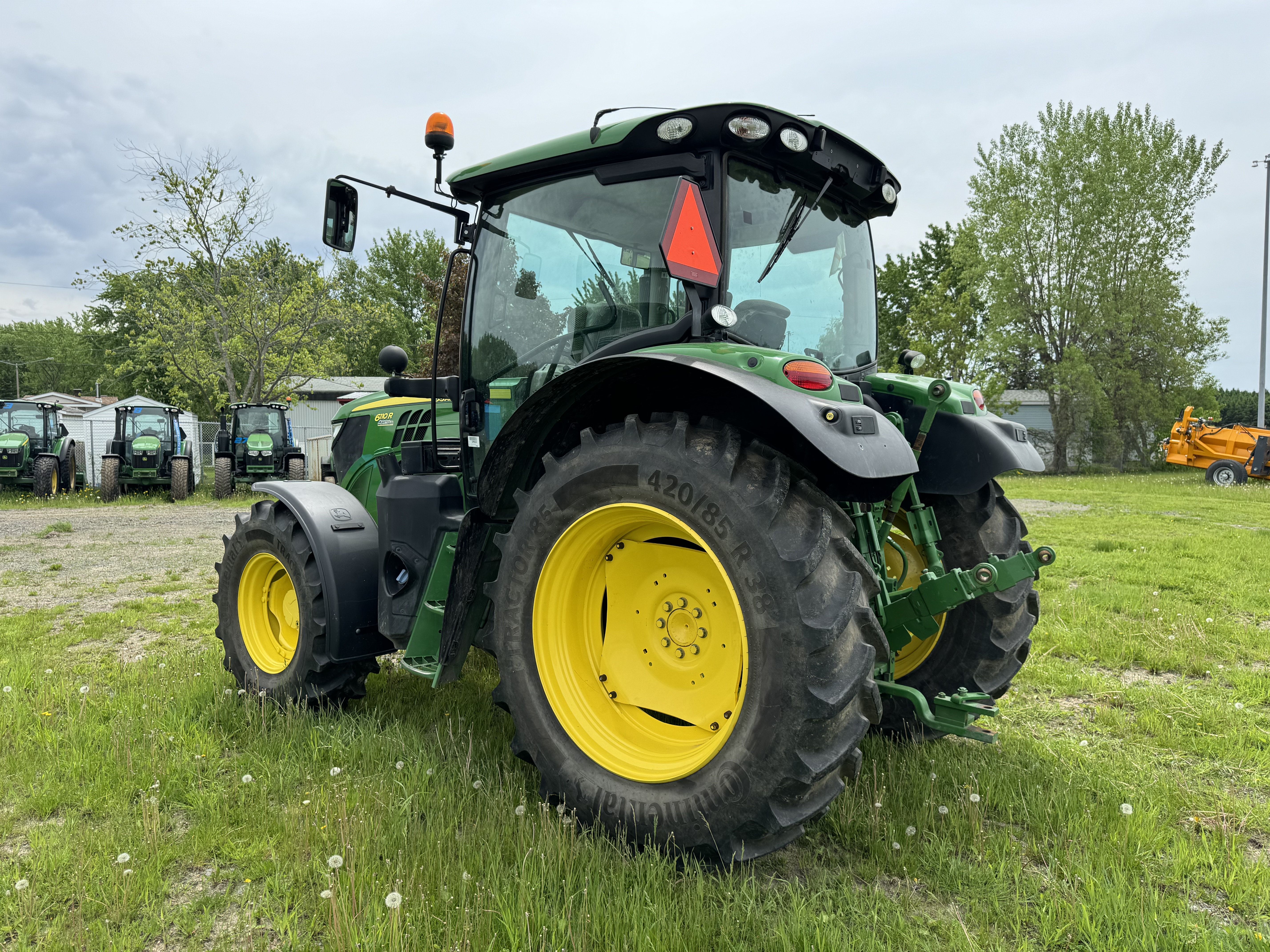 John Deere 6110R