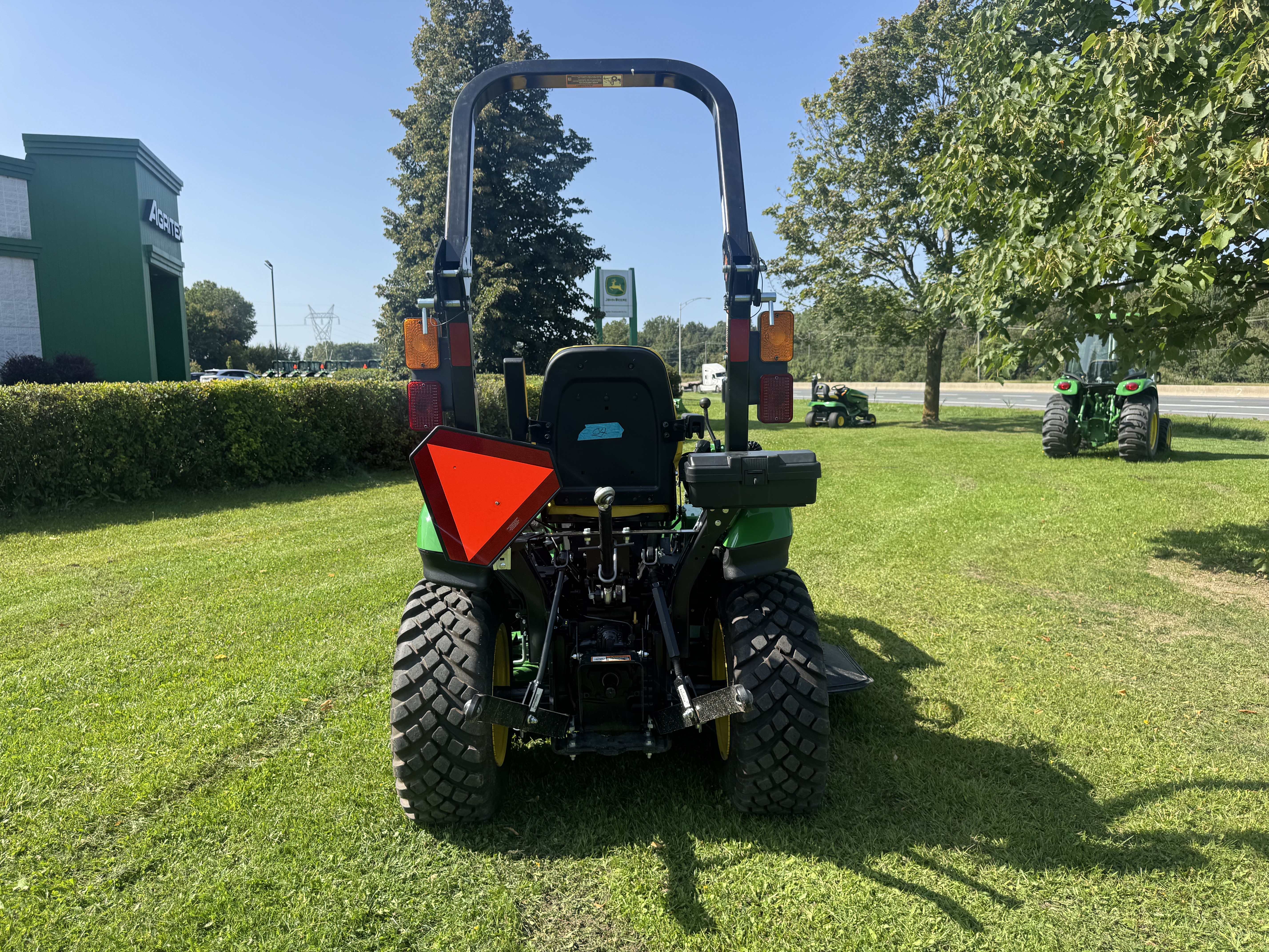 John Deere 2025R