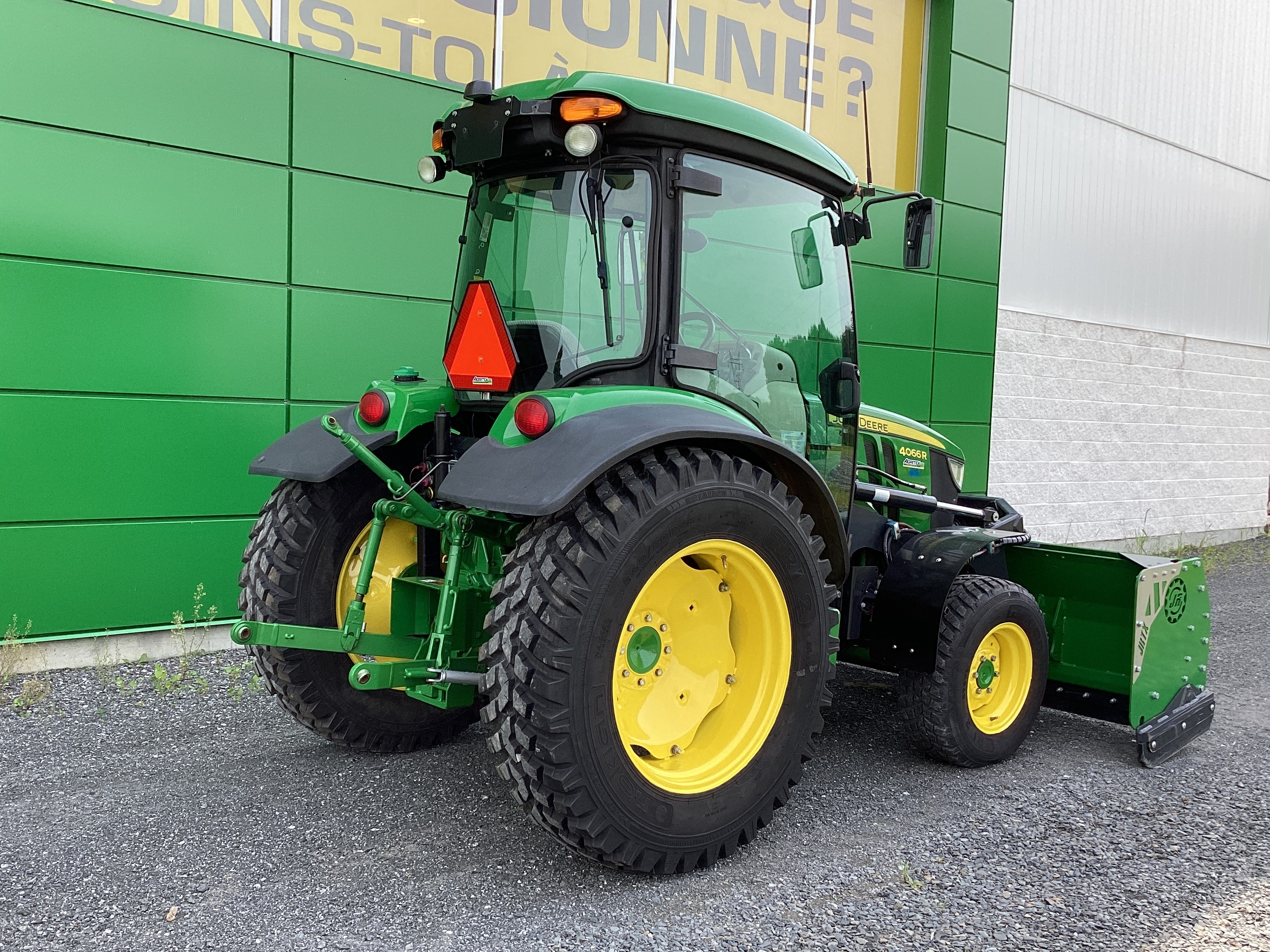 John Deere 4066R GRATTE NOKIAN 