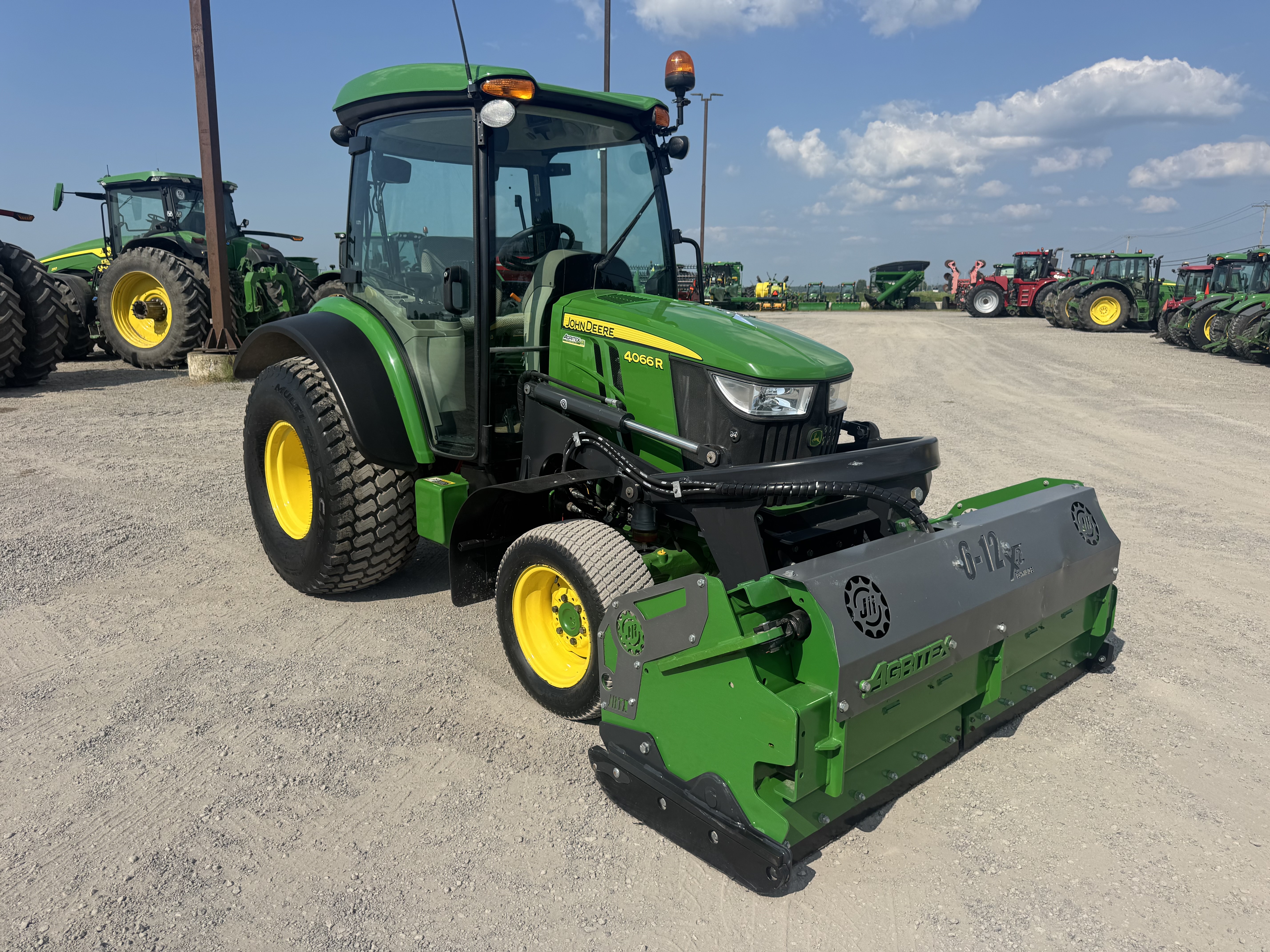 John Deere 4066R TURF JRTX