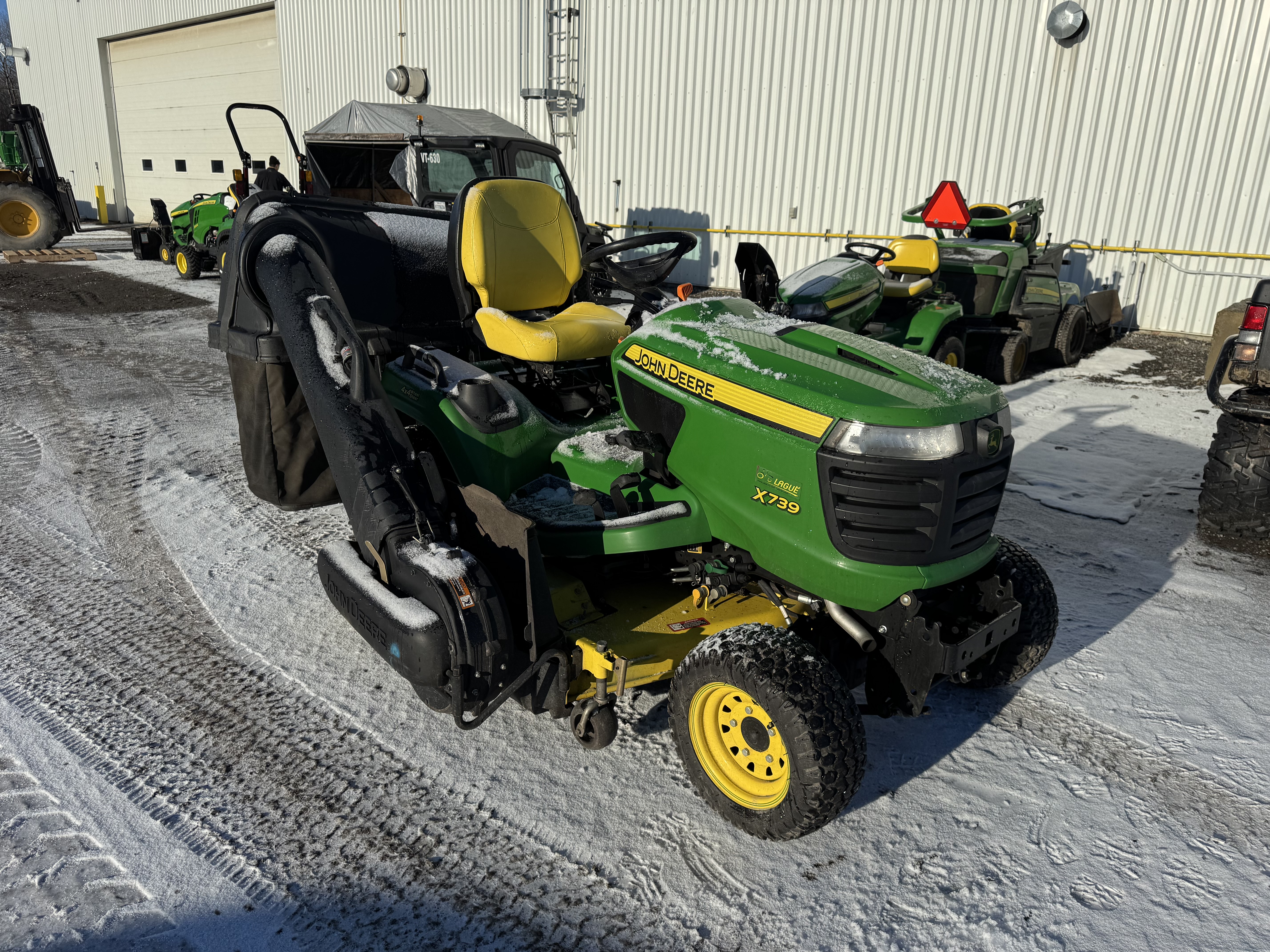 John Deere X739 Bagger