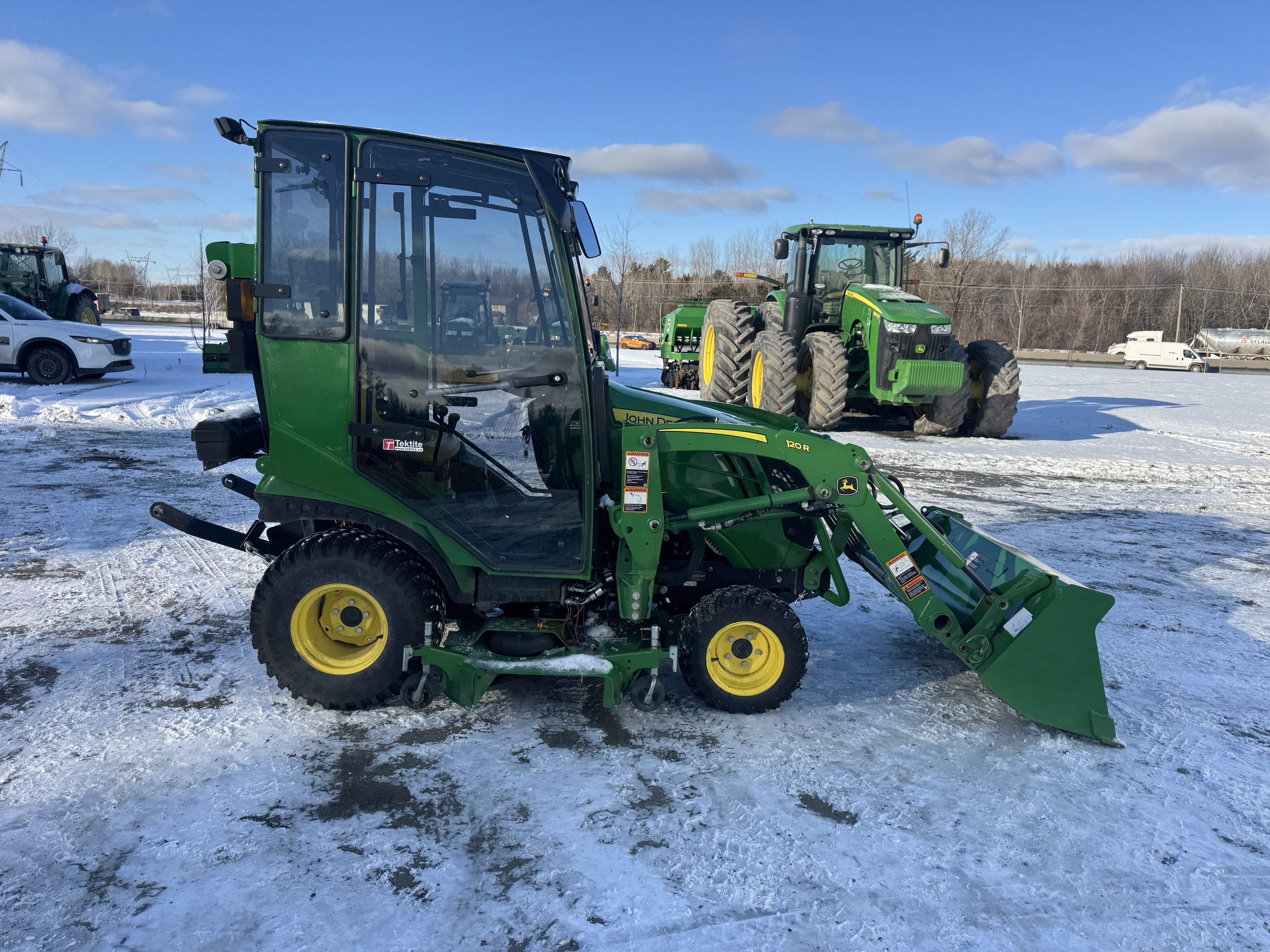 John Deere 1023E