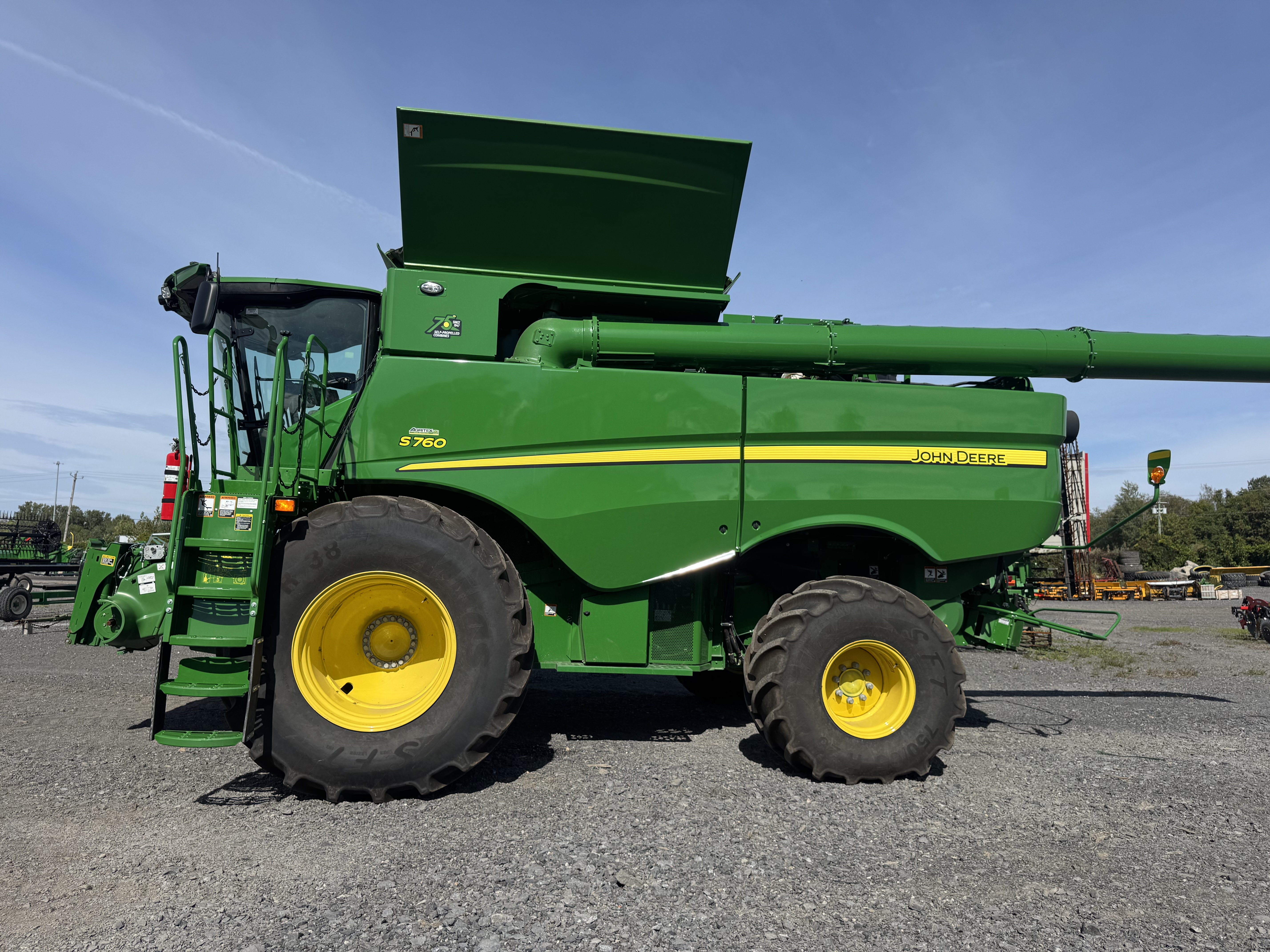 John Deere S760