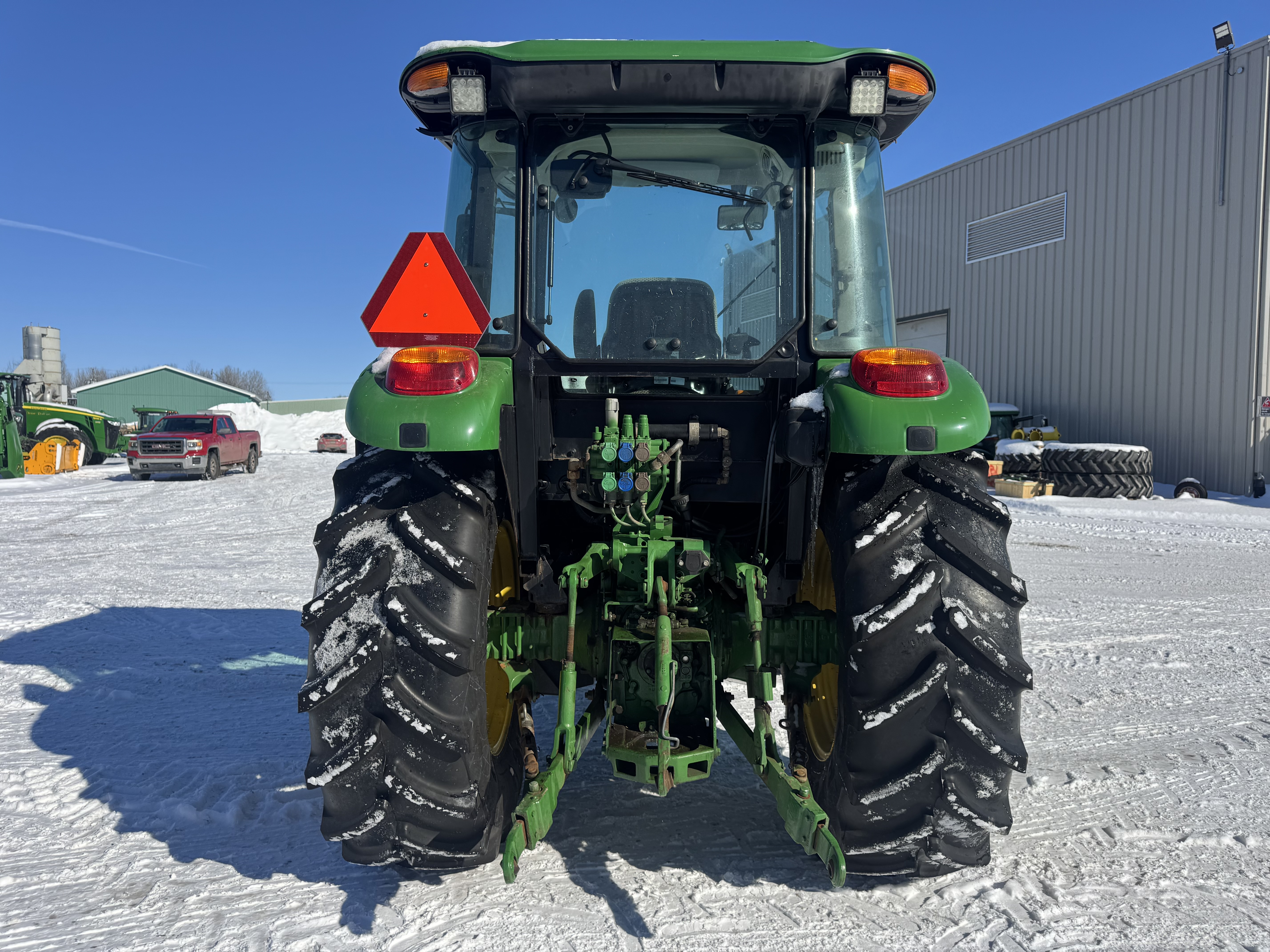 John Deere 5085E