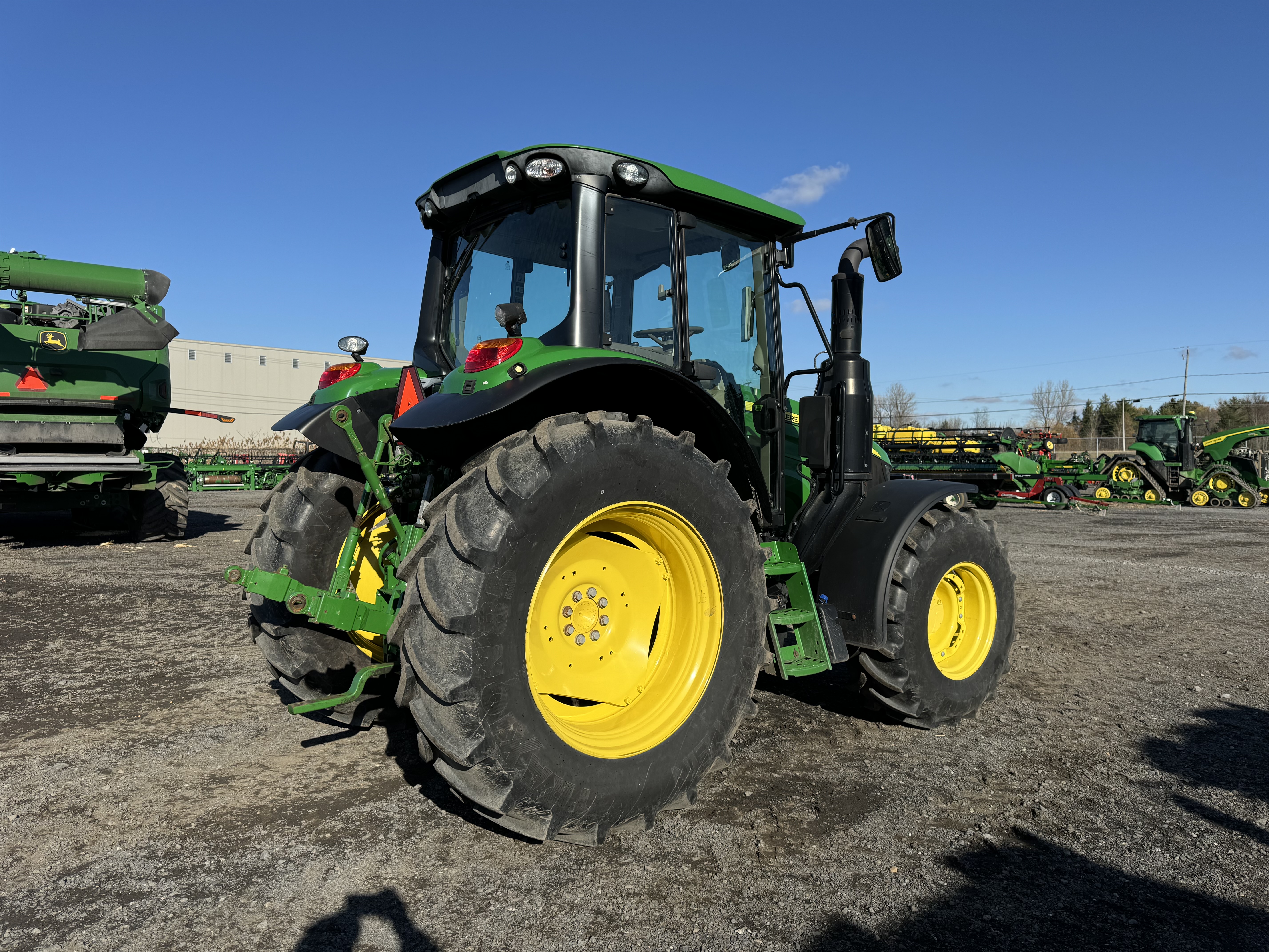 John Deere 6110M 