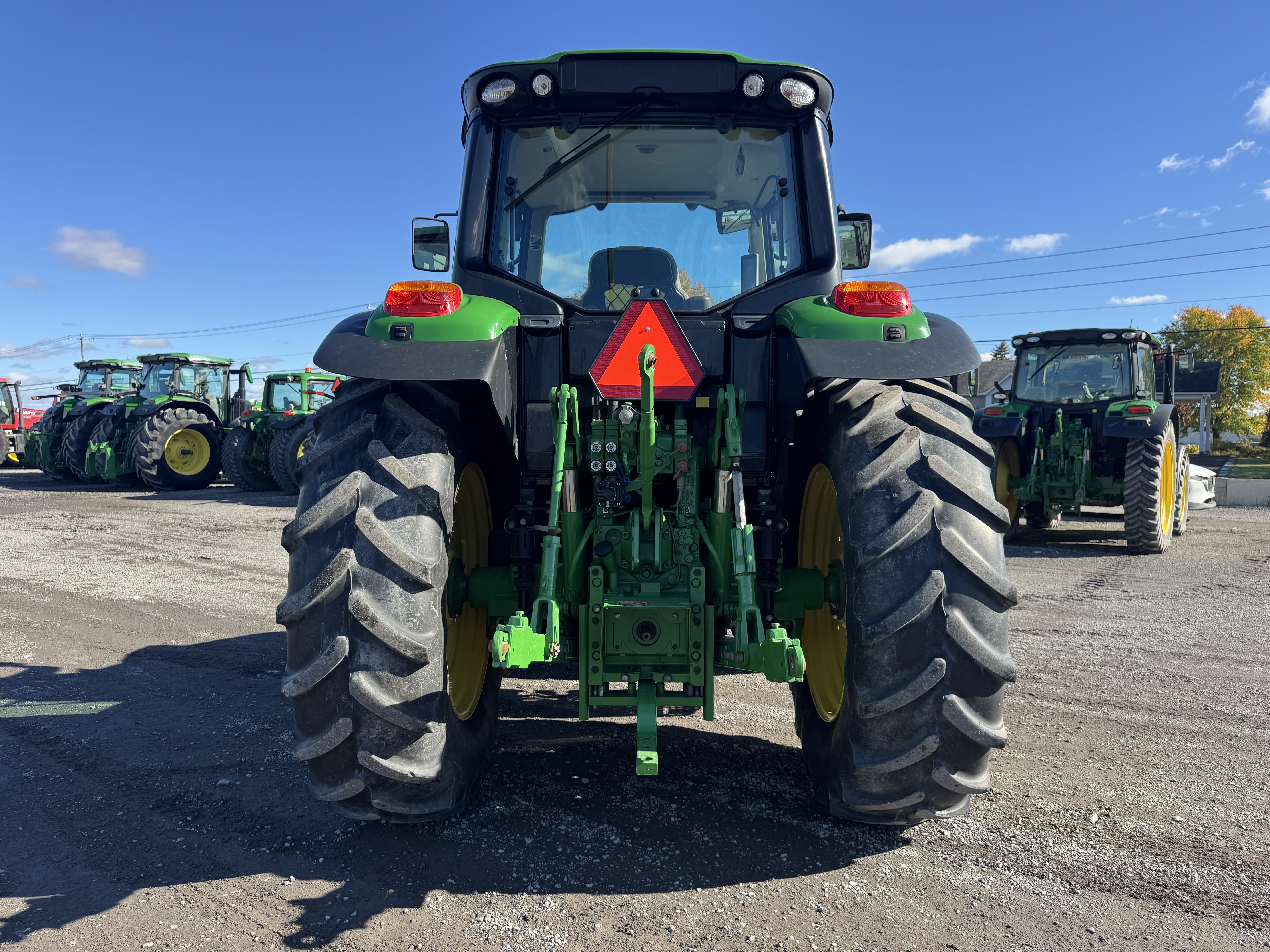 John Deere 6110M