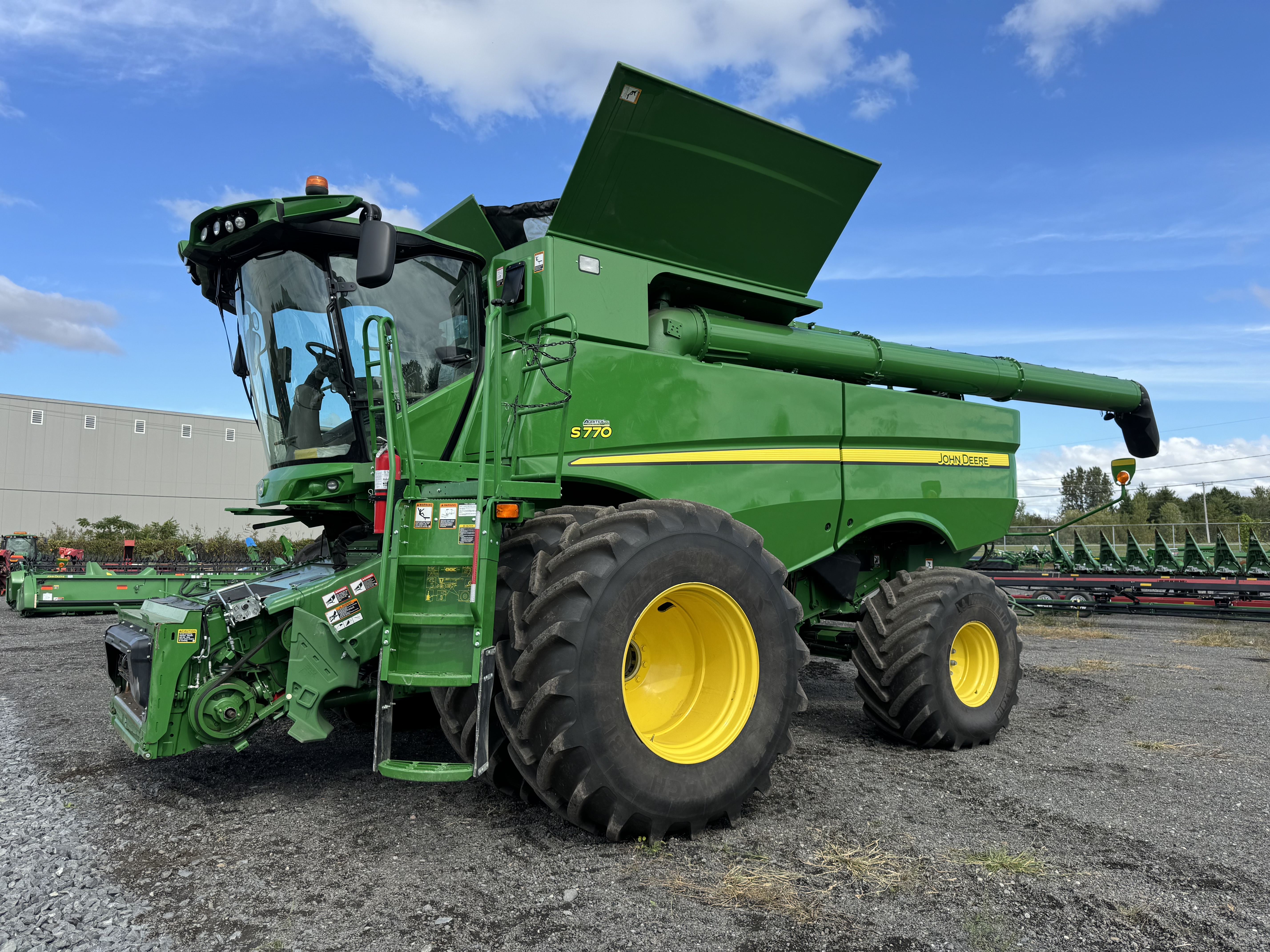 John Deere S770