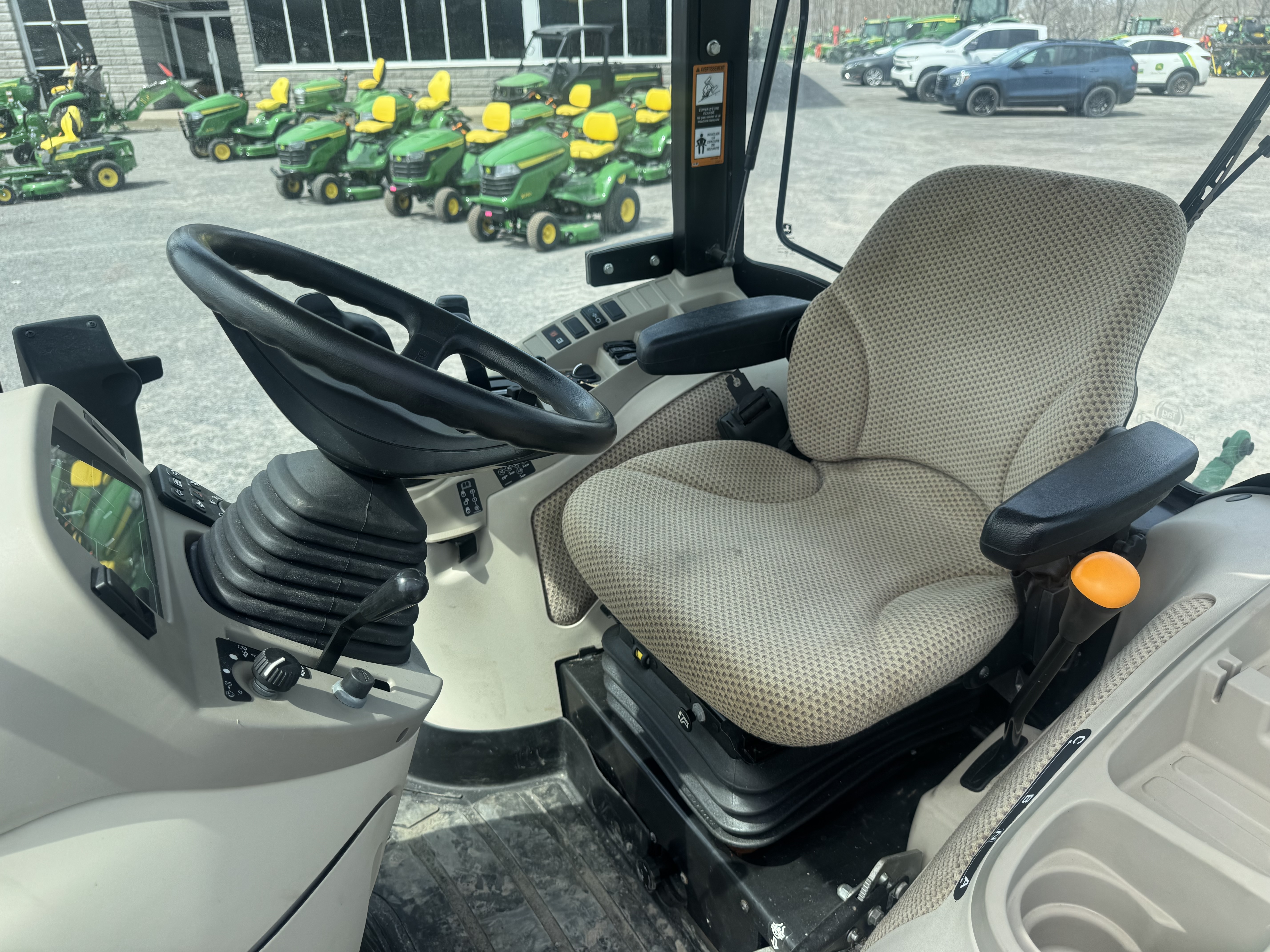 John Deere 4066R NOKIAN GRATTE
