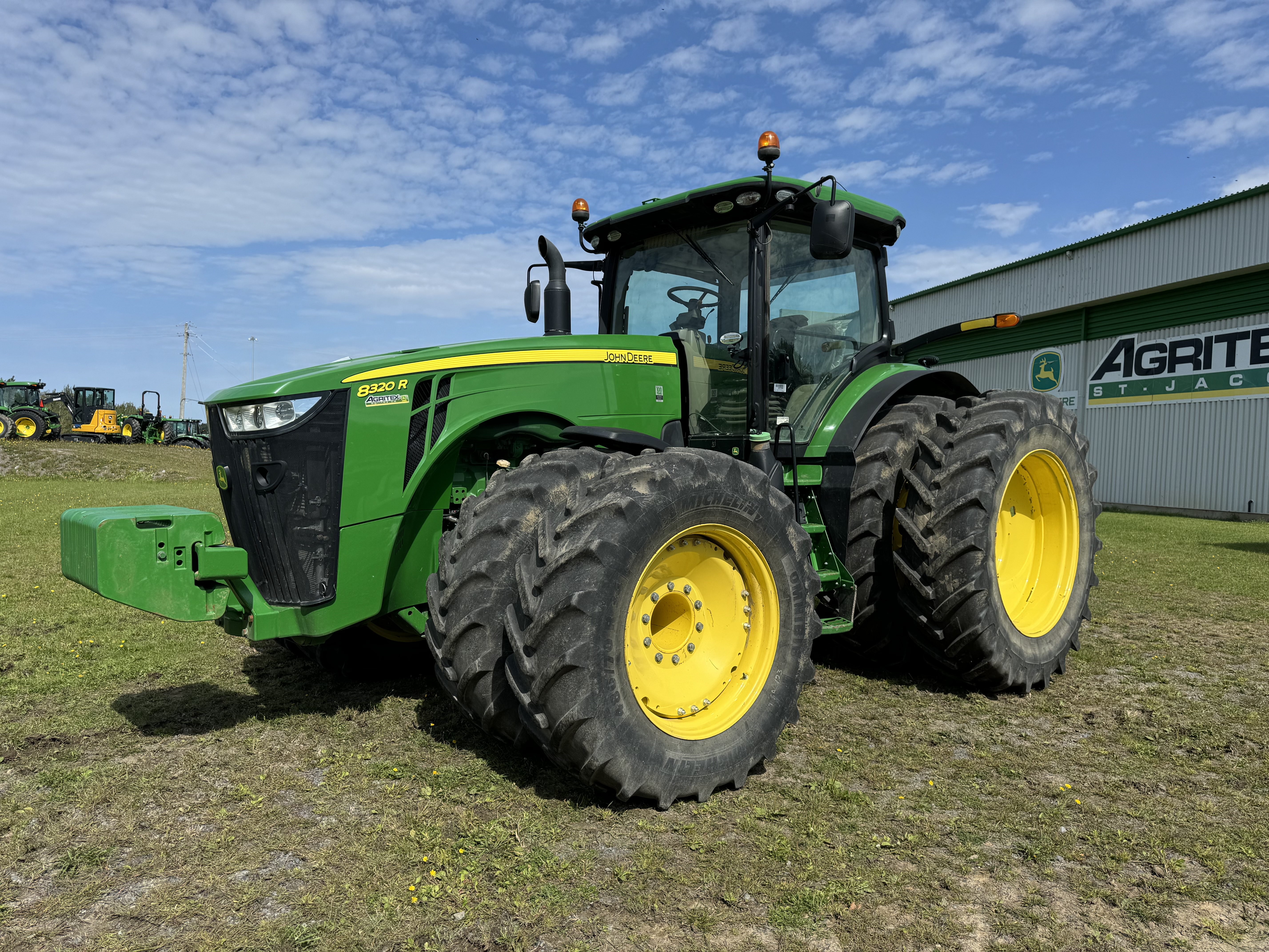 John Deere 8320R