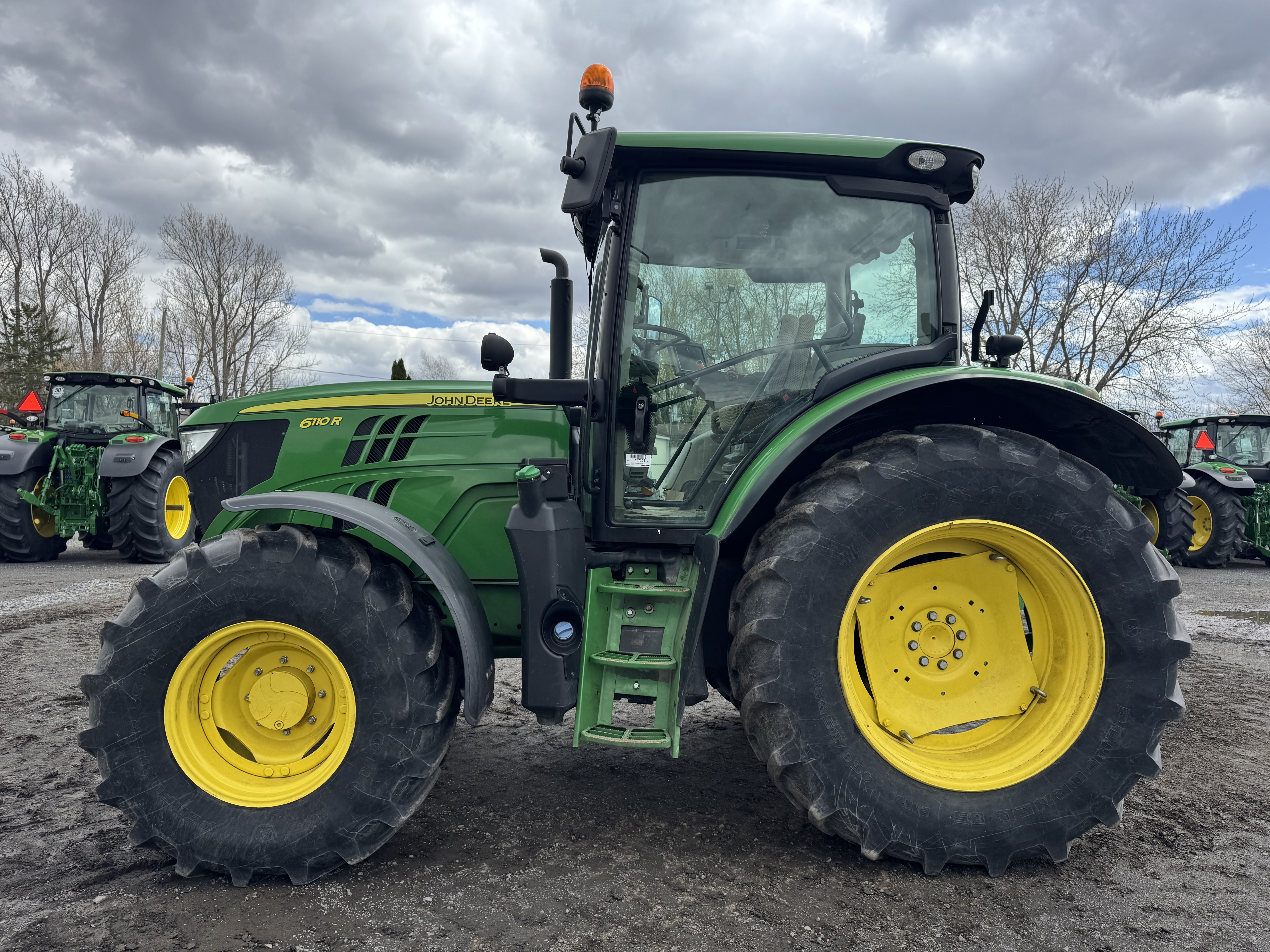 John Deere 6110R