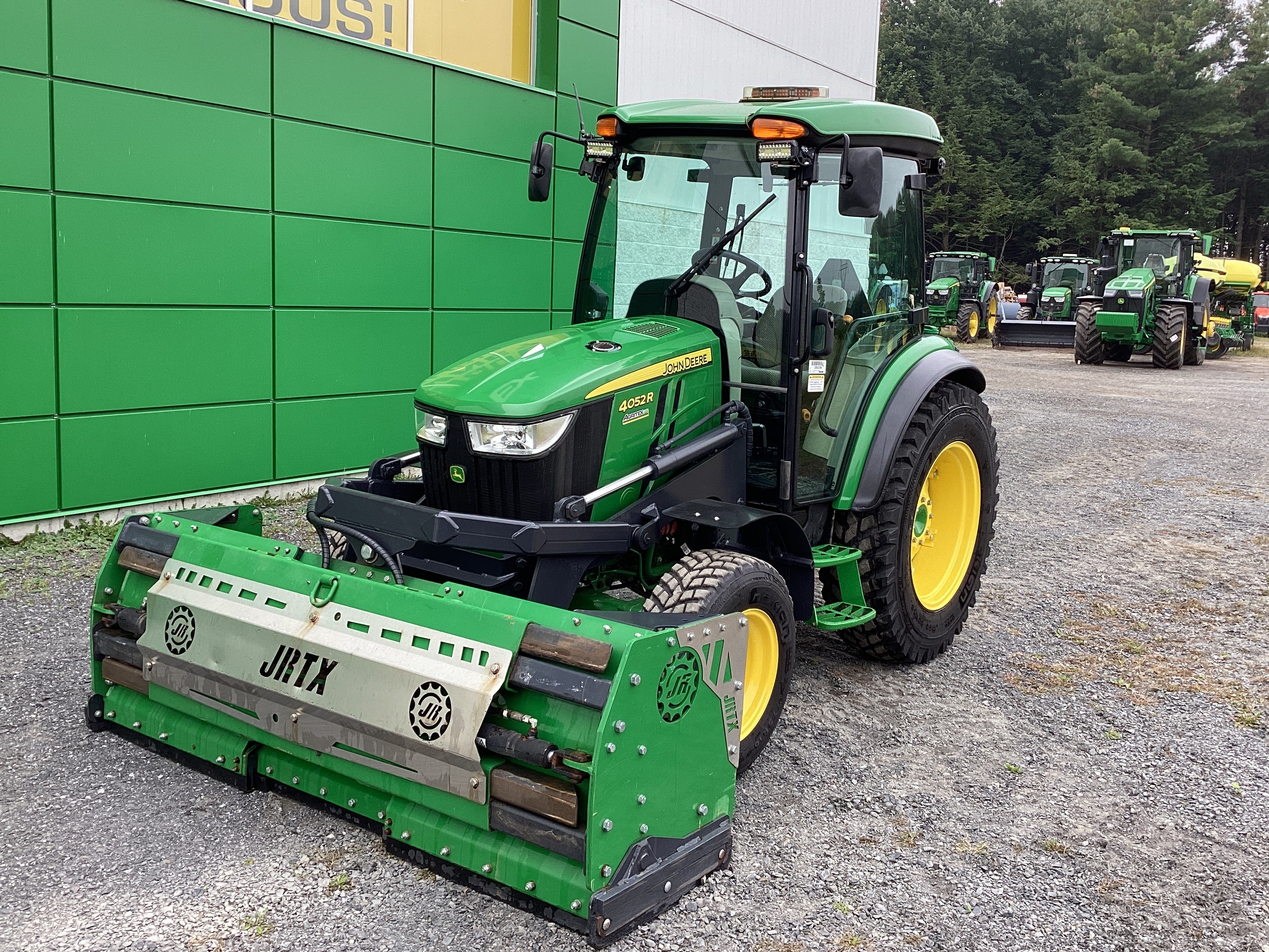 John Deere 4052R NOKIAN JRTX 