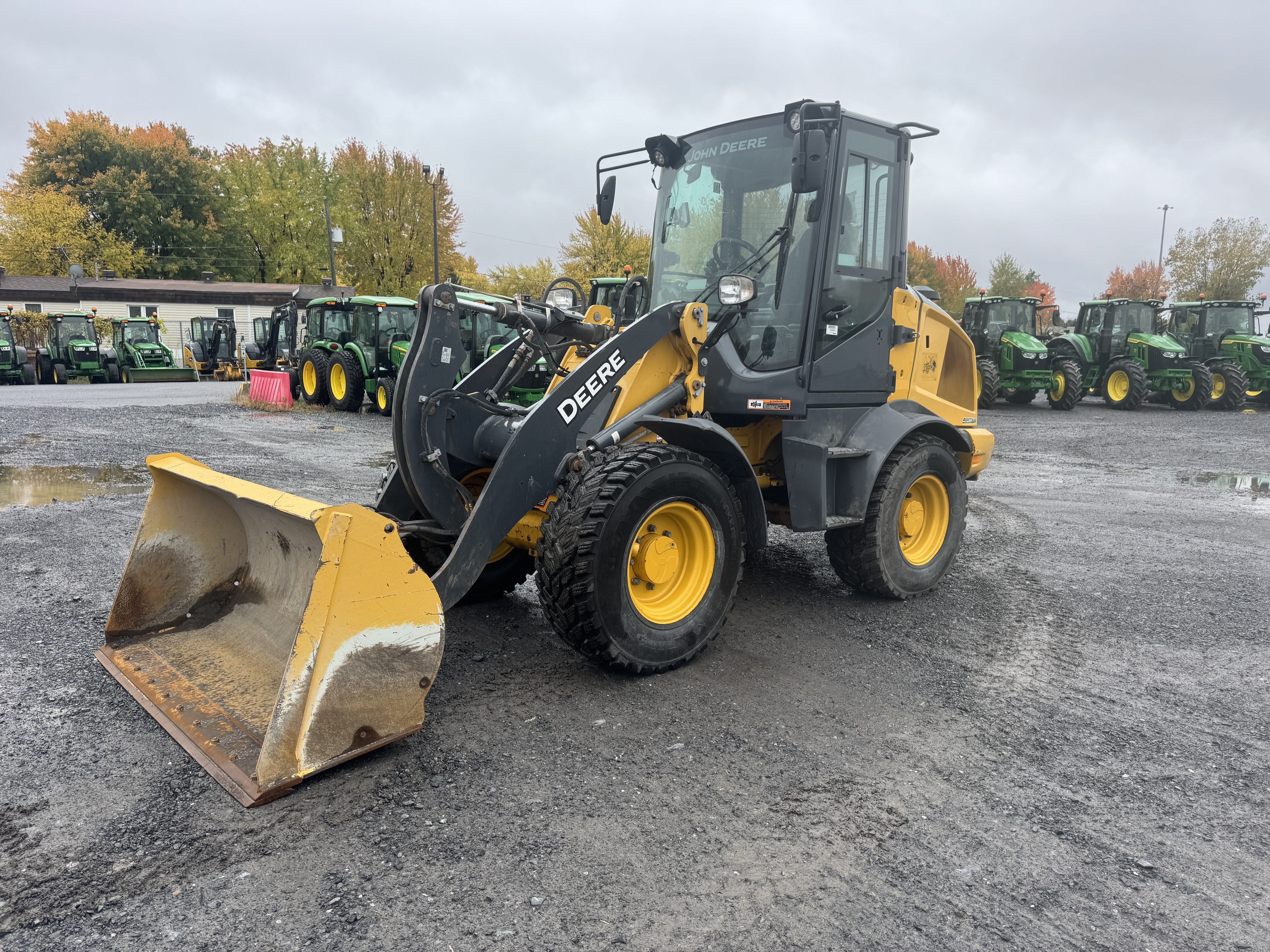 John Deere 244L