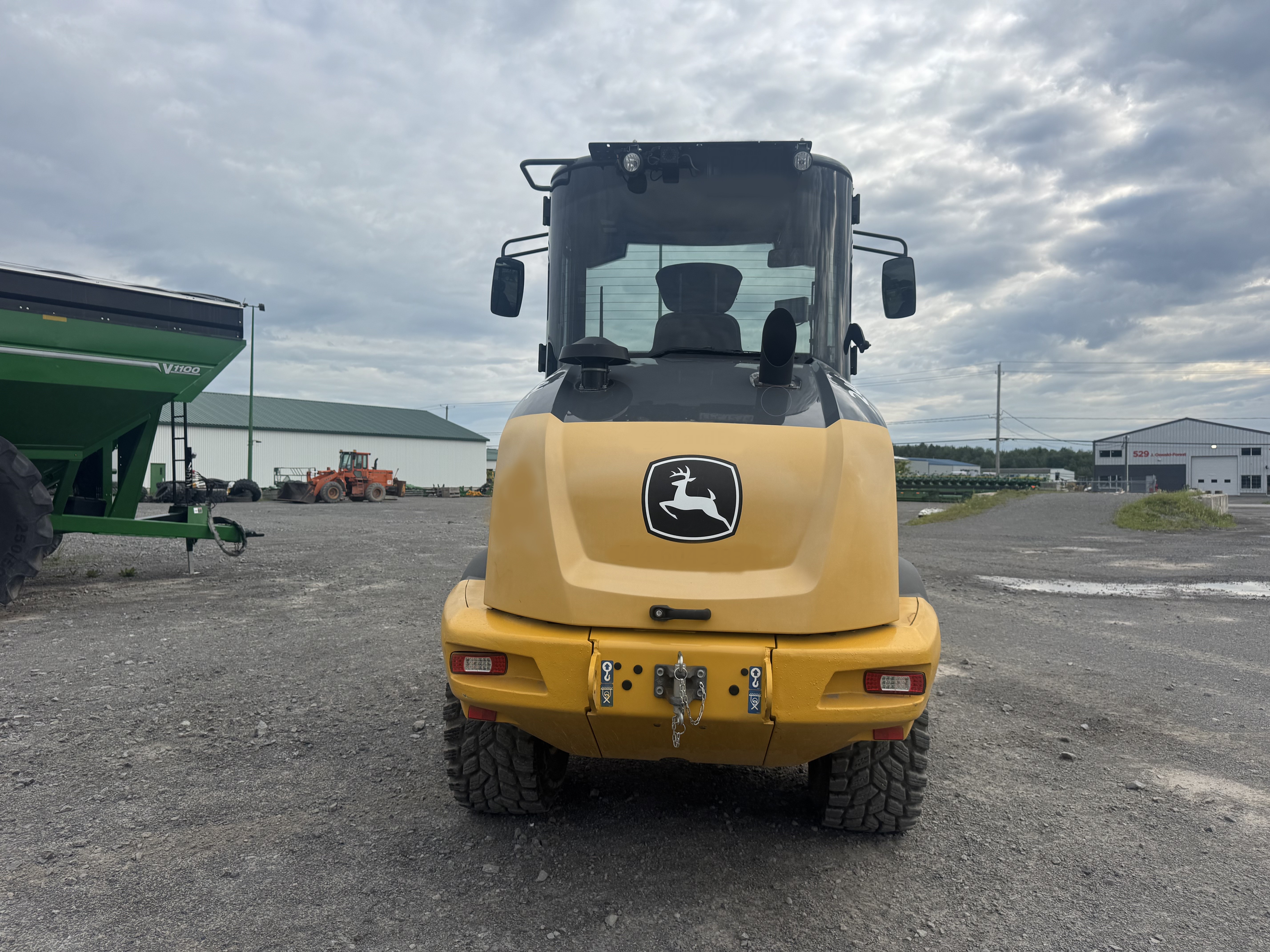 John Deere 244L