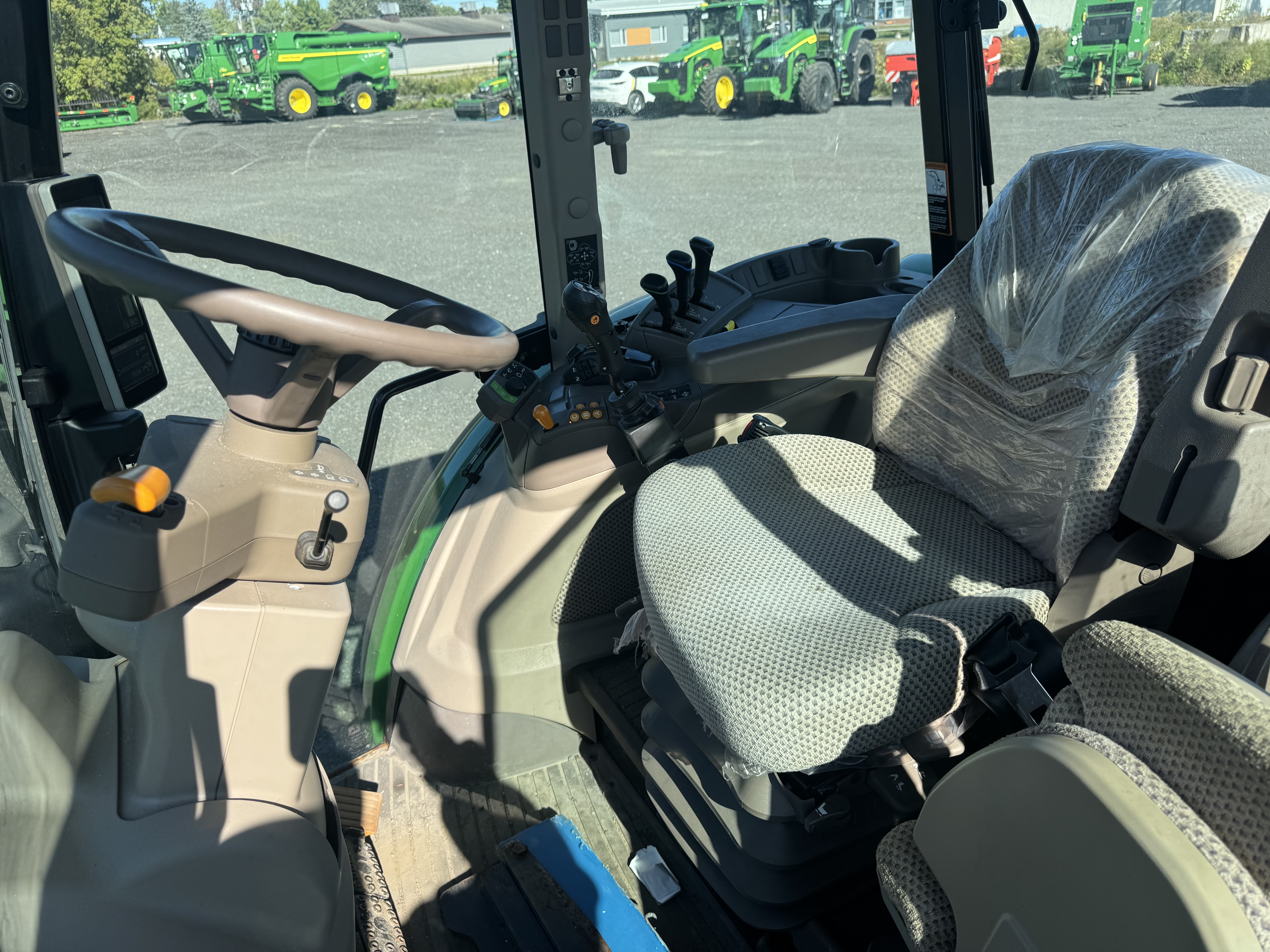 John Deere 5100R NOKIAN JRTX-XP
