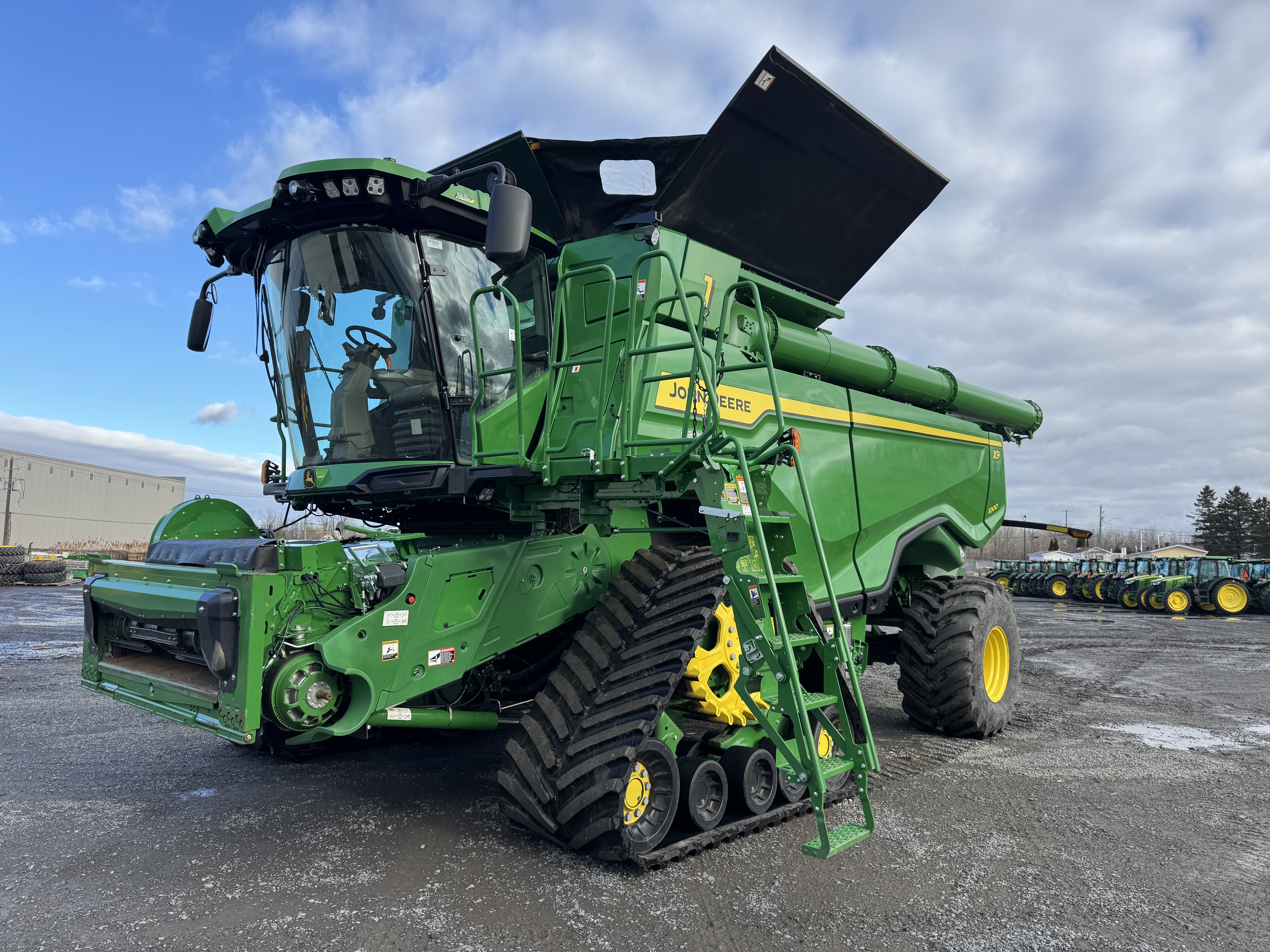 John Deere X9 1000
