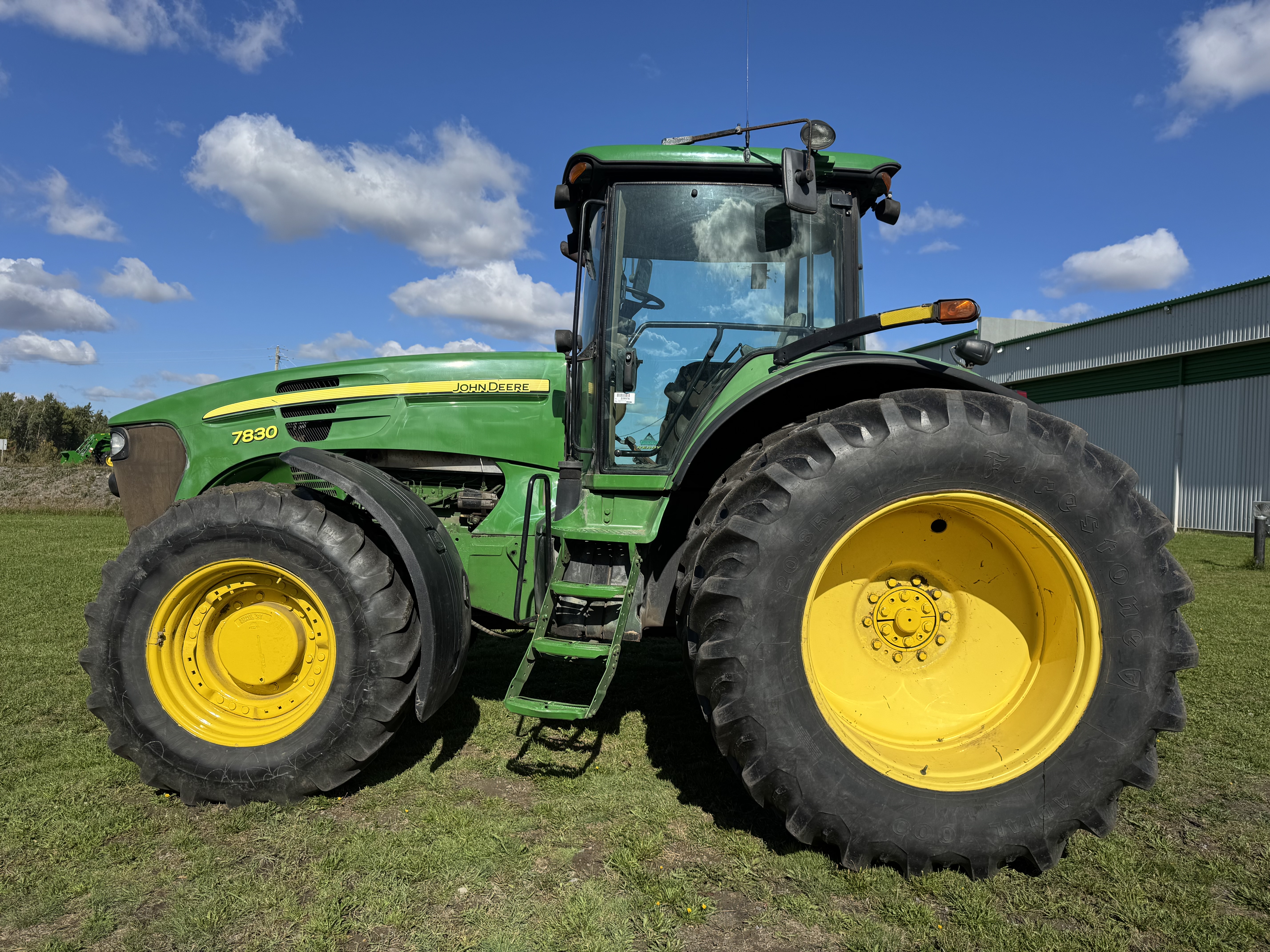 John Deere 7830