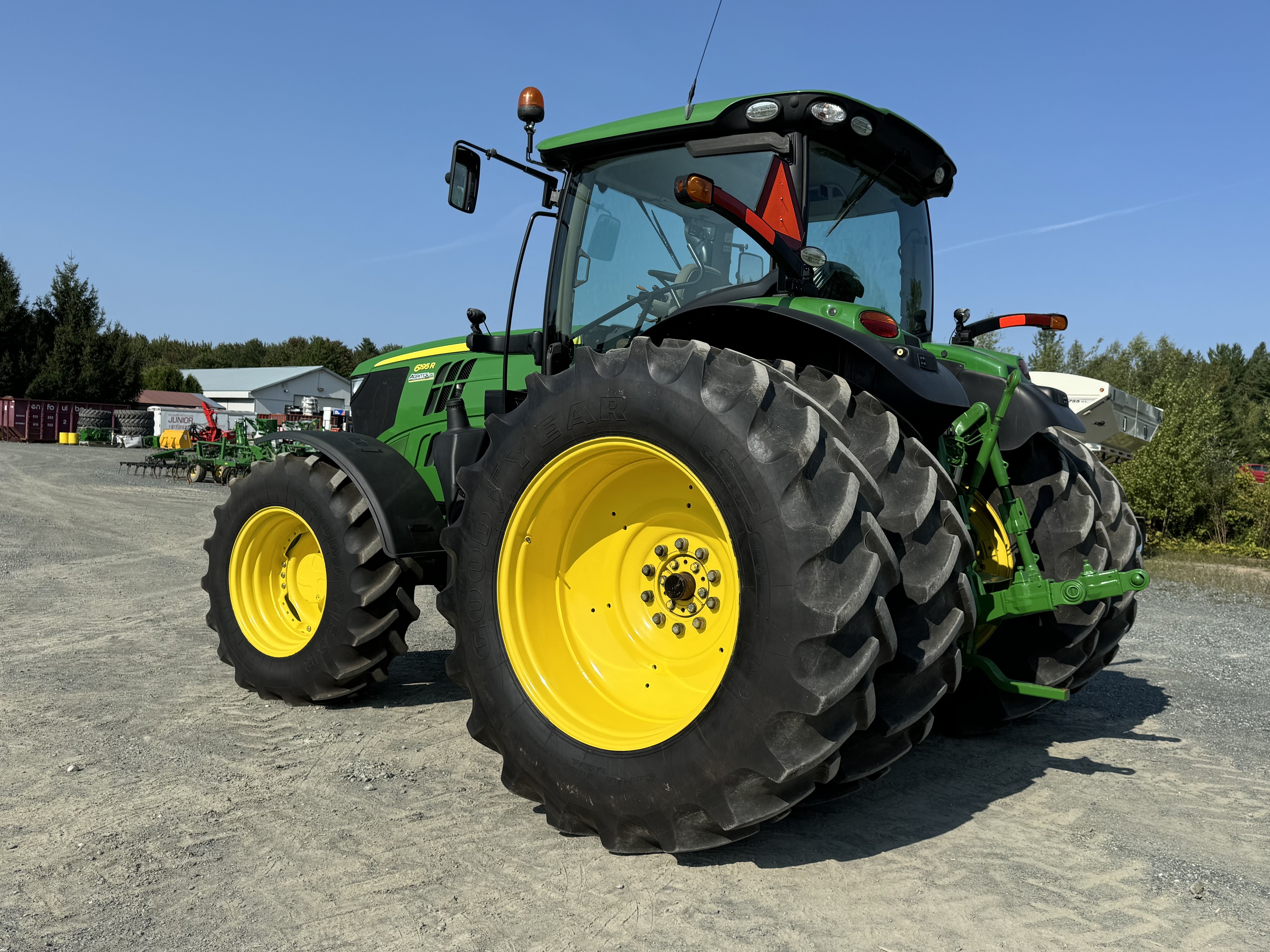 John Deere 6195R 